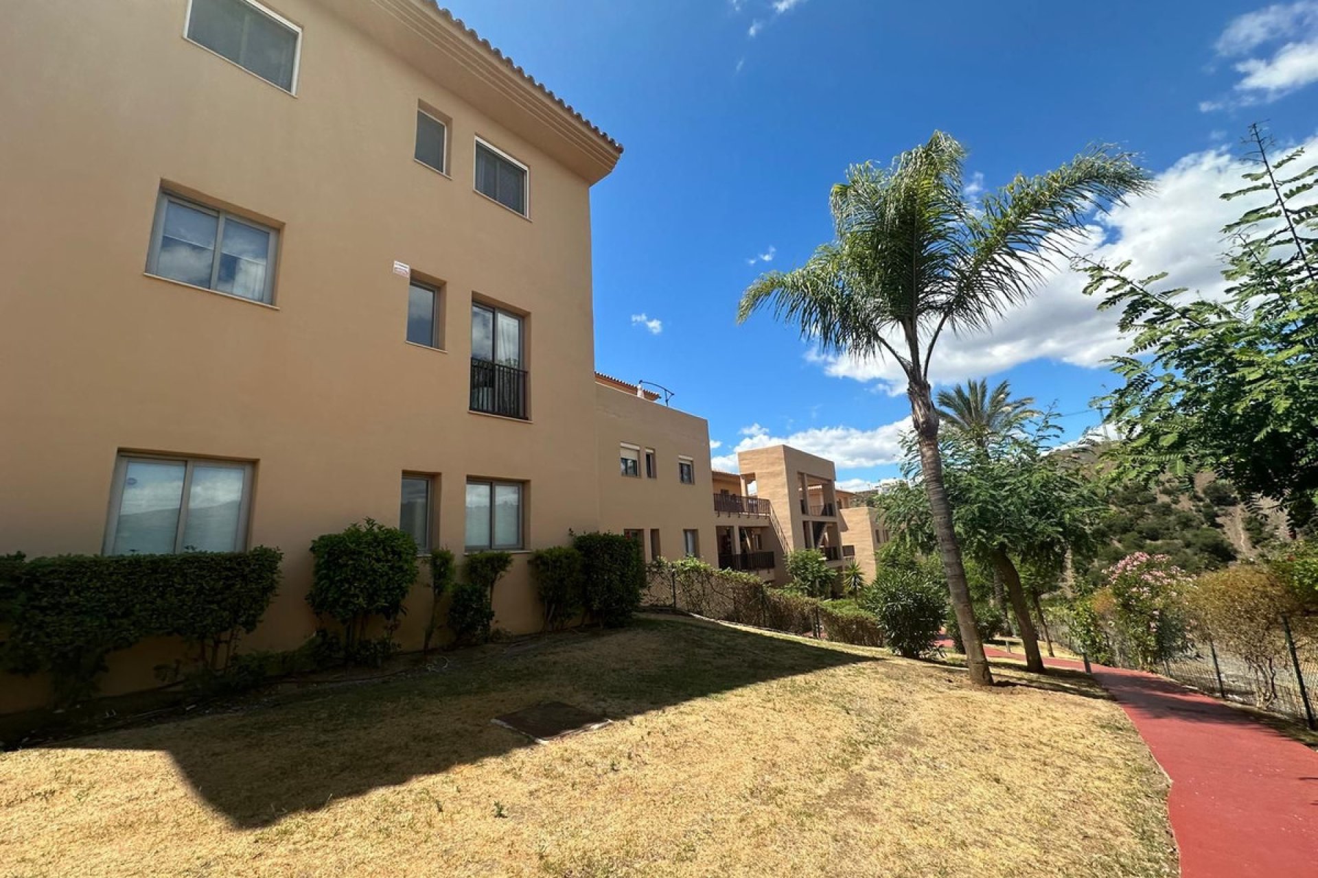 Resale - Apartment - Ground Floor Apartment - Estepona - Estepona Centro