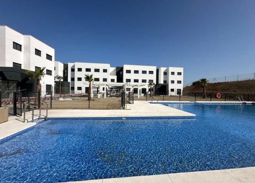 Resale - Apartment - Ground Floor Apartment - Estepona - Estepona Centro