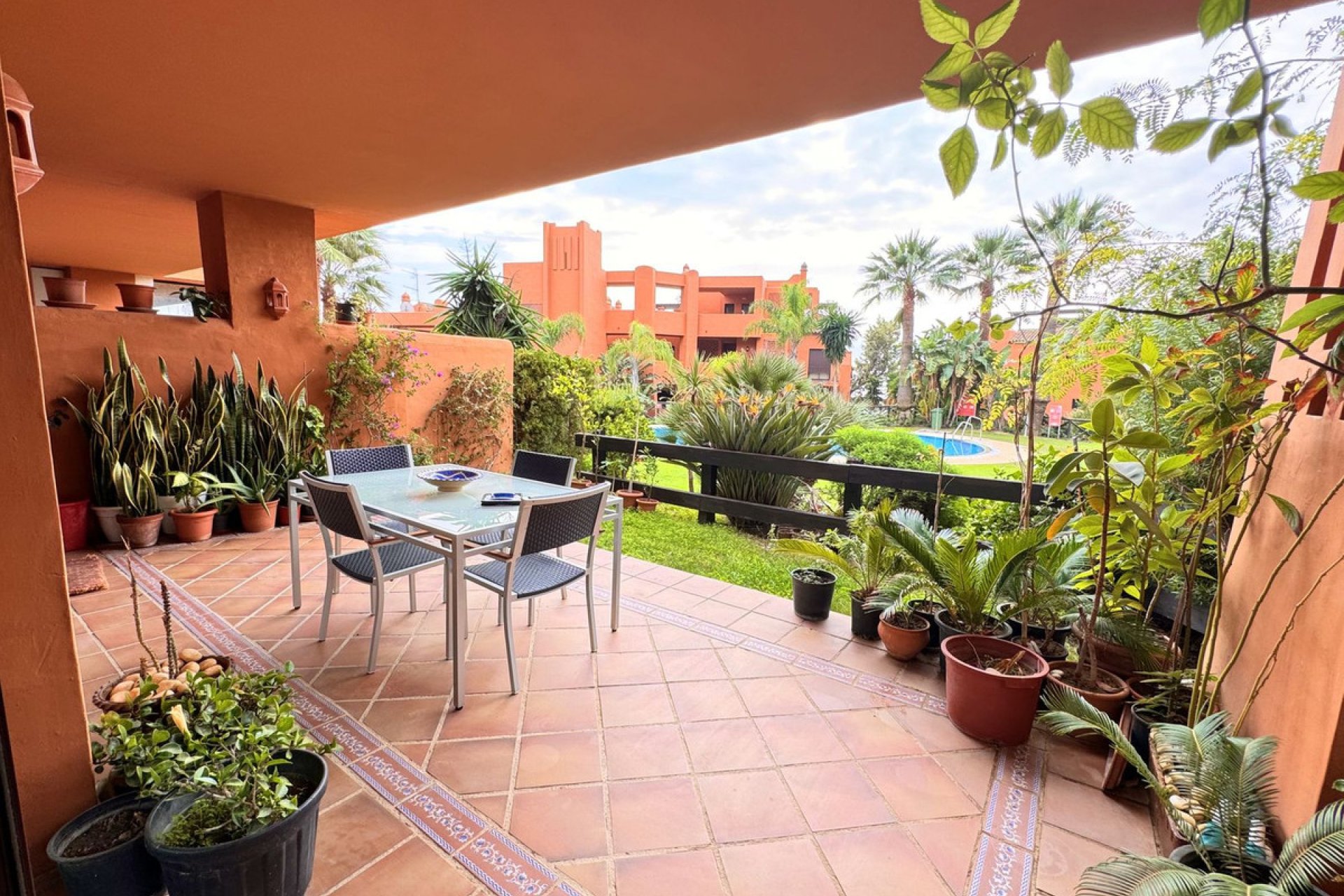 Resale - Apartment - Ground Floor Apartment - Estepona - Estepona Centro