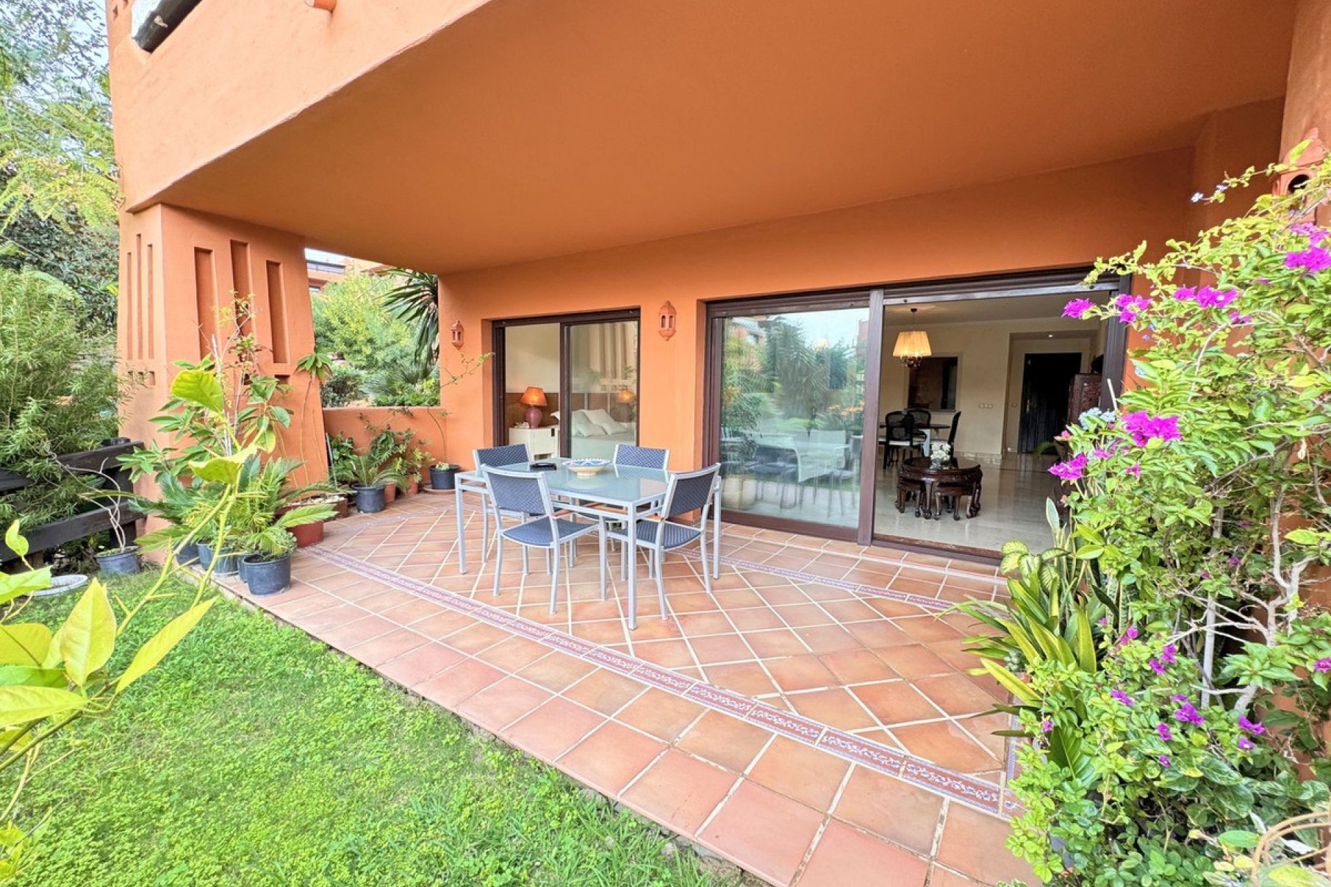 Resale - Apartment - Ground Floor Apartment - Estepona - Estepona Centro