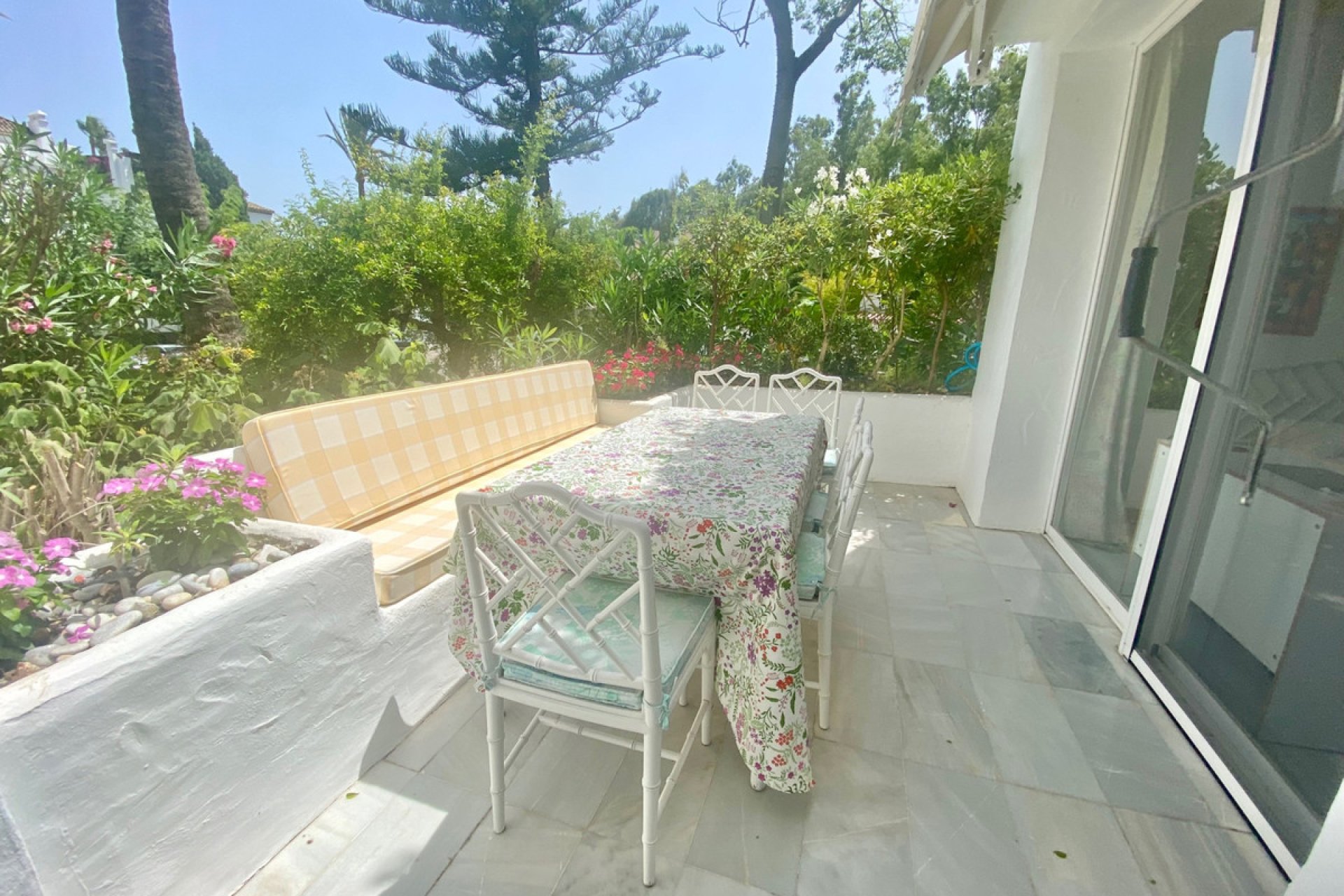 Resale - Apartment - Ground Floor Apartment - Estepona - Estepona Centro