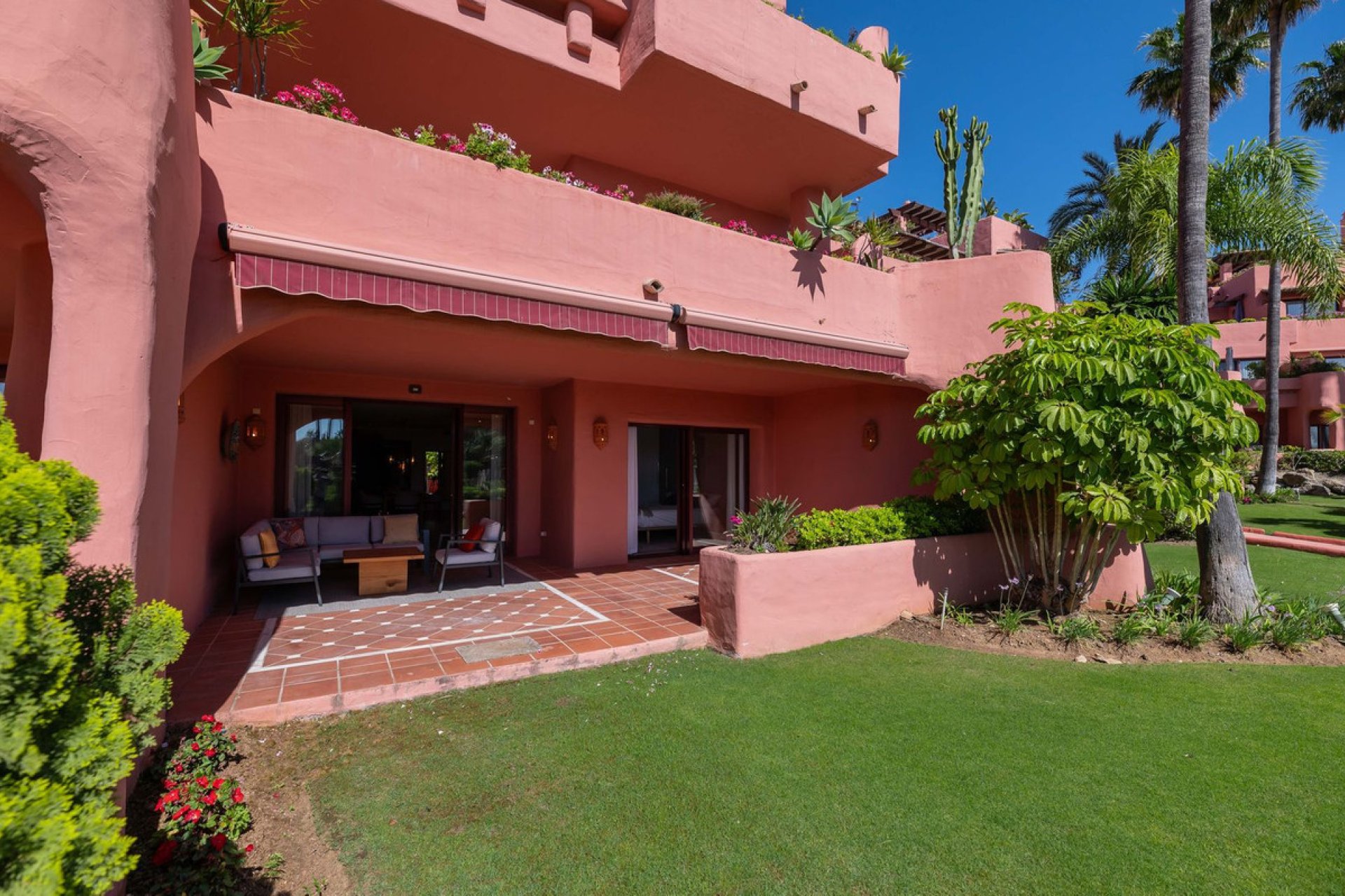 Resale - Apartment - Ground Floor Apartment - Estepona - Estepona Centro