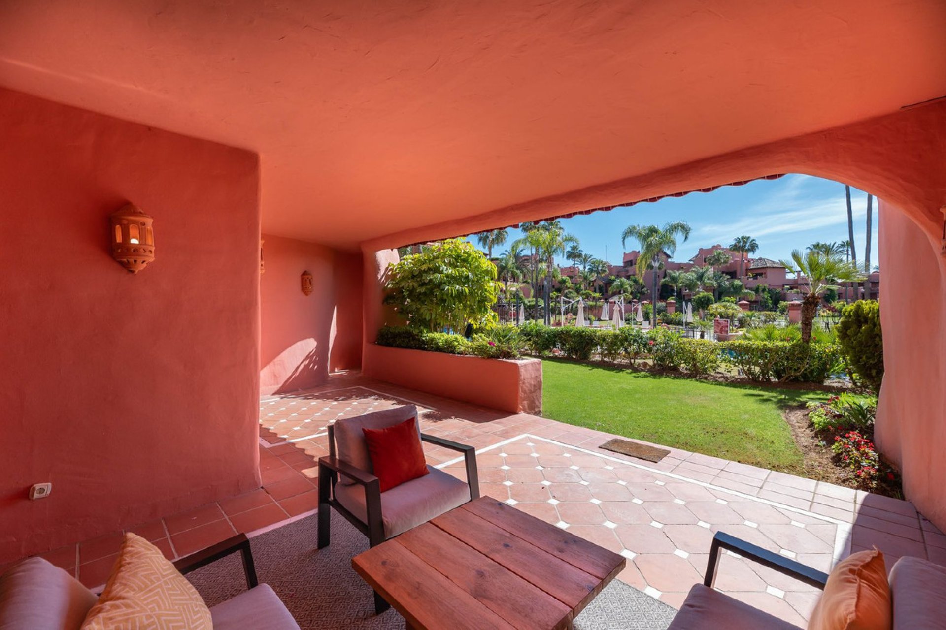 Resale - Apartment - Ground Floor Apartment - Estepona - Estepona Centro