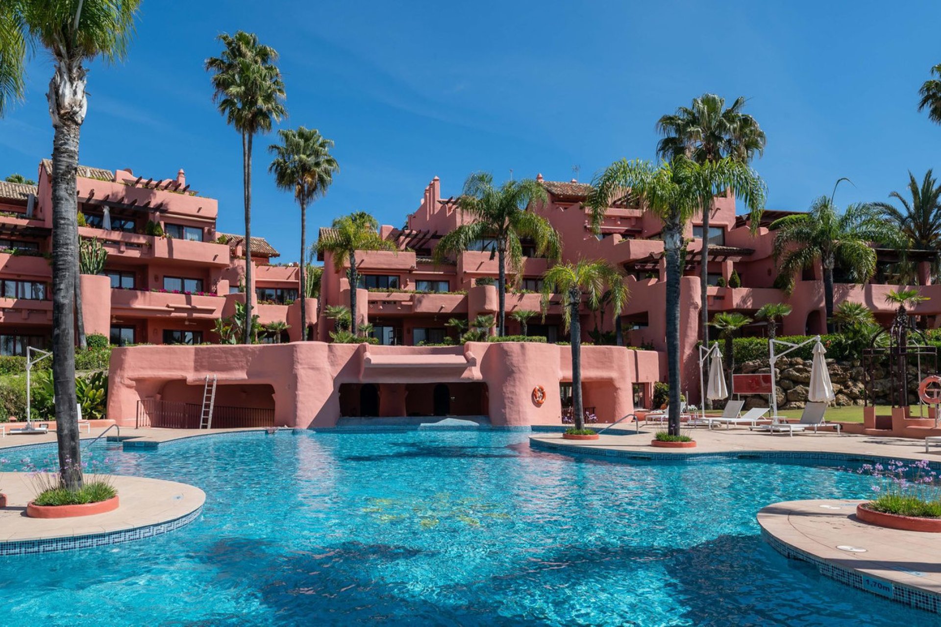 Resale - Apartment - Ground Floor Apartment - Estepona - Estepona Centro