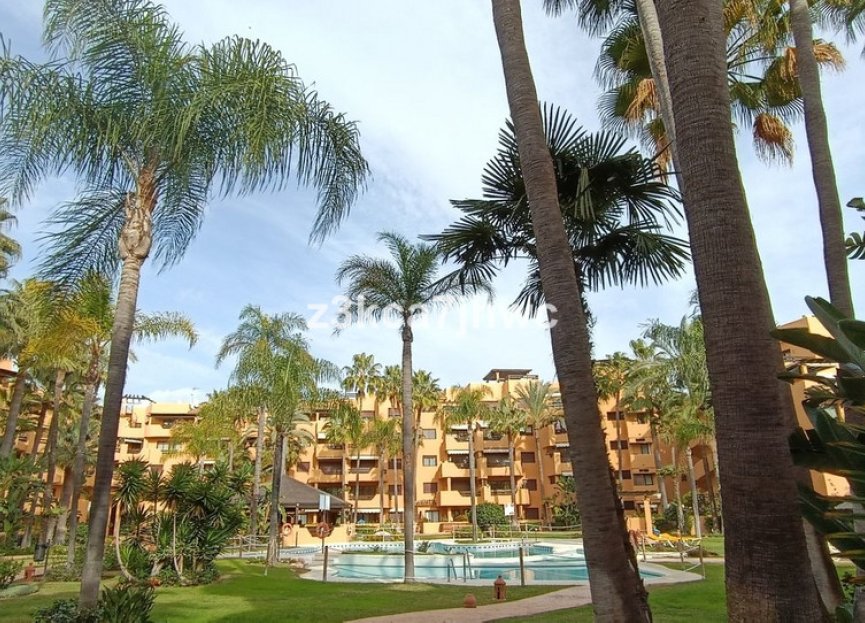 Resale - Apartment - Ground Floor Apartment - Estepona - Estepona Centro