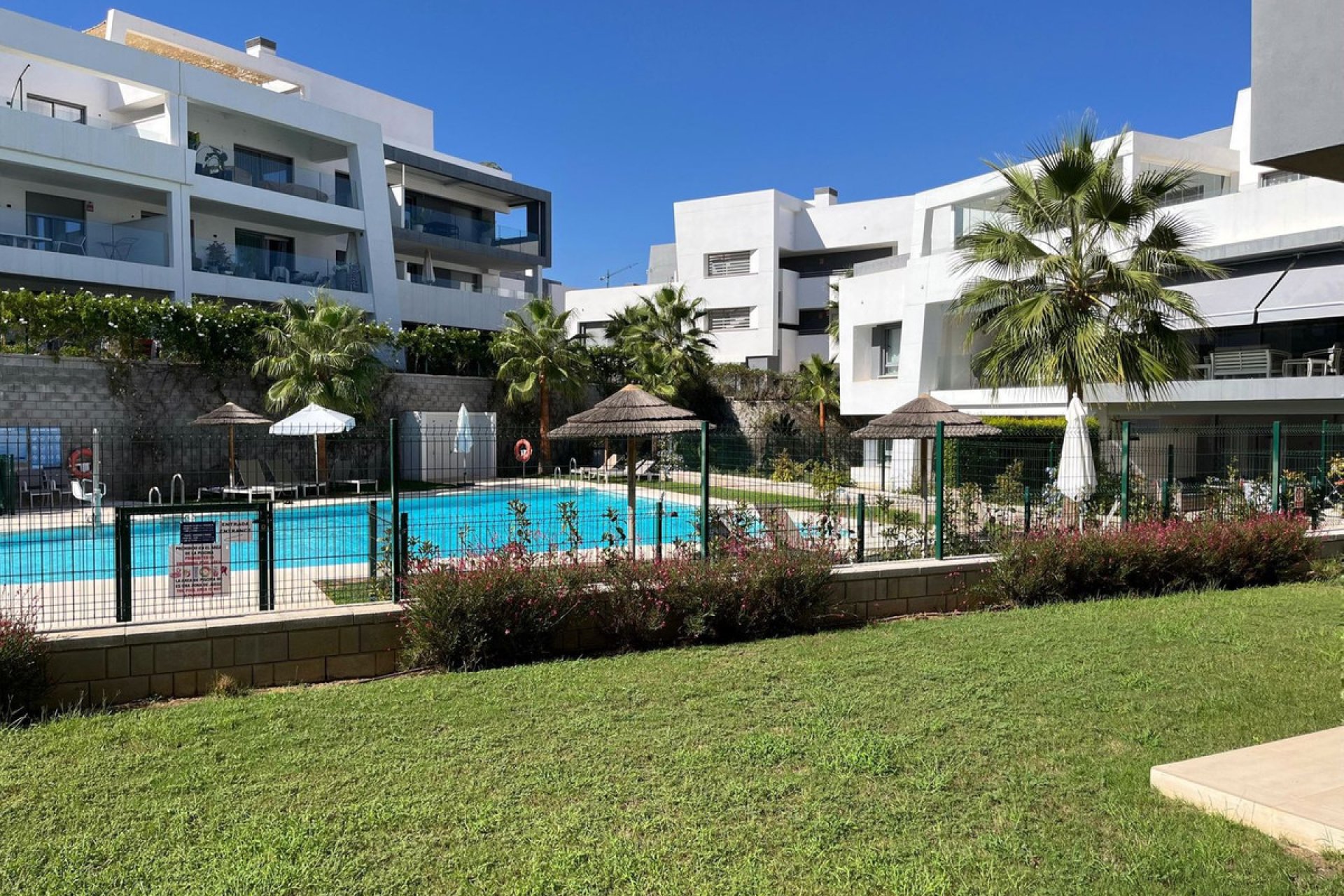 Resale - Apartment - Ground Floor Apartment - Estepona - Estepona Centro