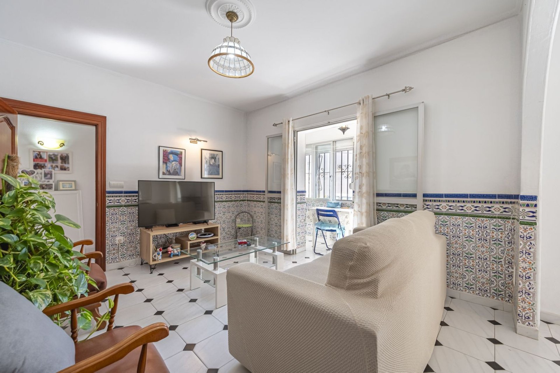 Resale - Apartment - Ground Floor Apartment - Estepona - Estepona Centro