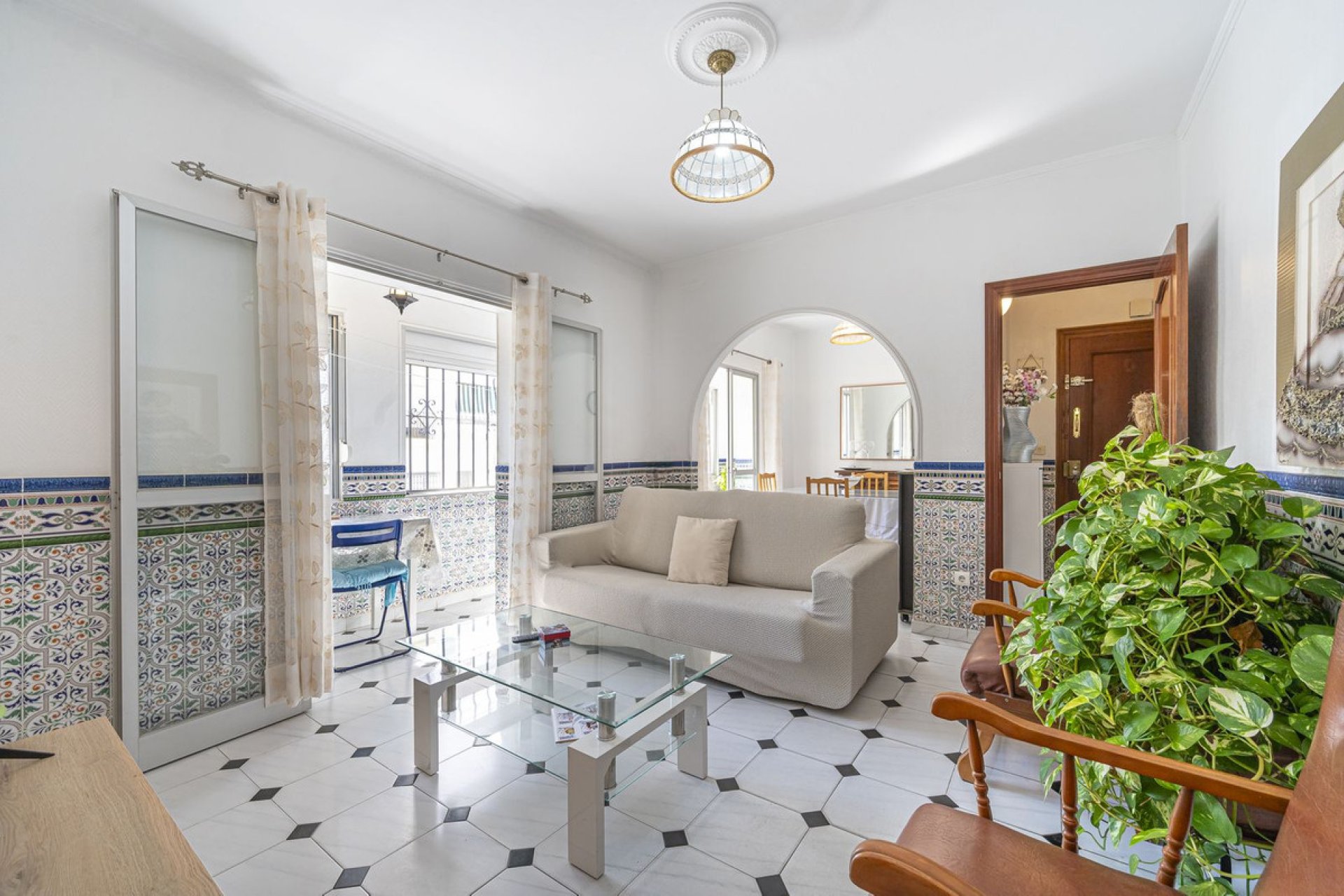 Resale - Apartment - Ground Floor Apartment - Estepona - Estepona Centro