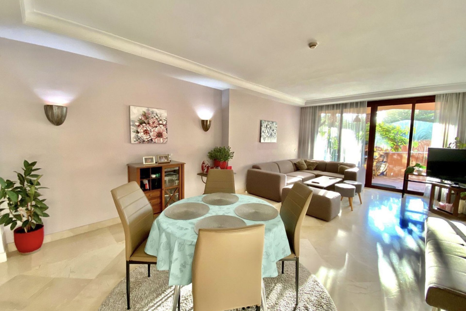 Resale - Apartment - Ground Floor Apartment - Estepona - Estepona Centro