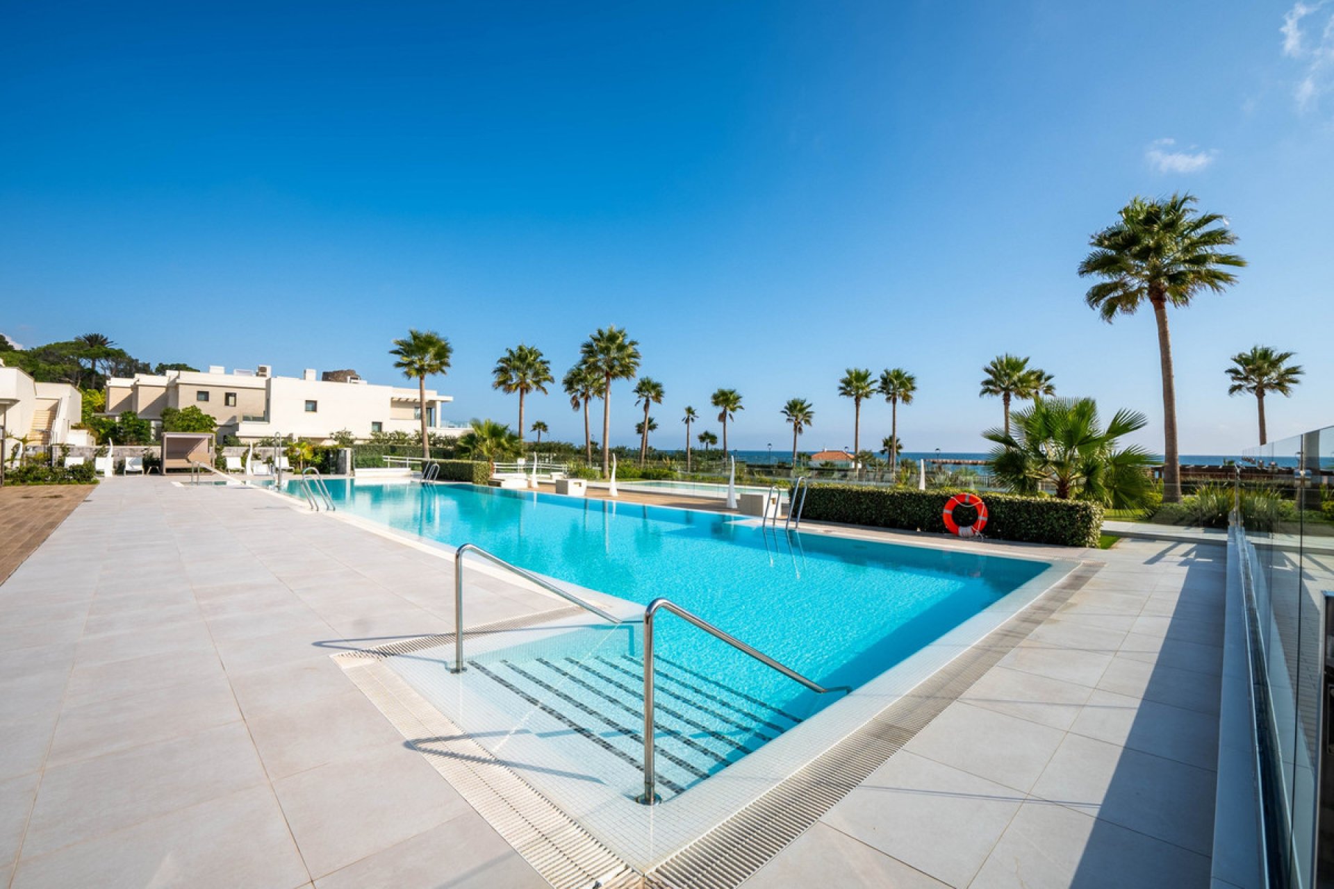 Resale - Apartment - Ground Floor Apartment - Estepona - Estepona Centro