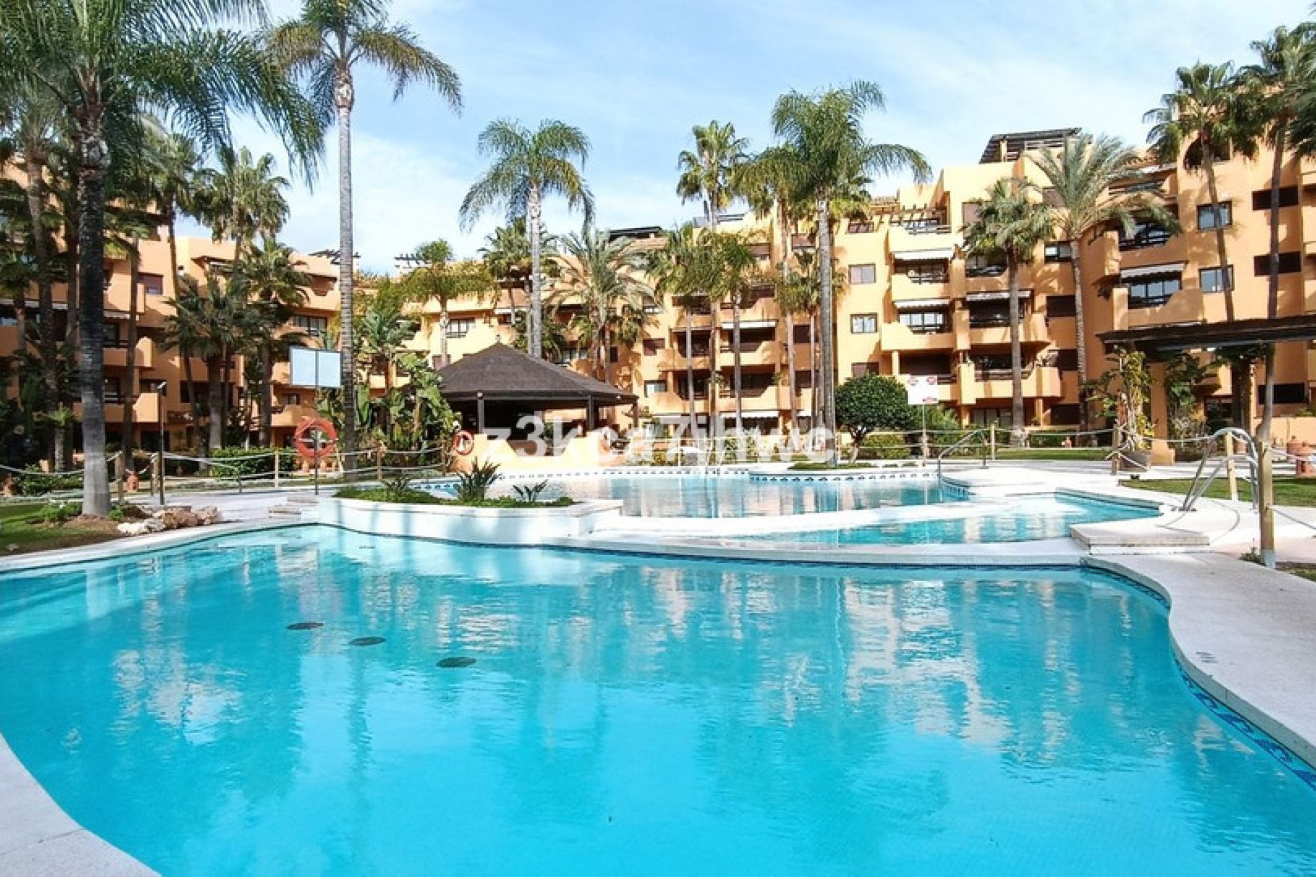 Resale - Apartment - Ground Floor Apartment - Estepona - Estepona Centro