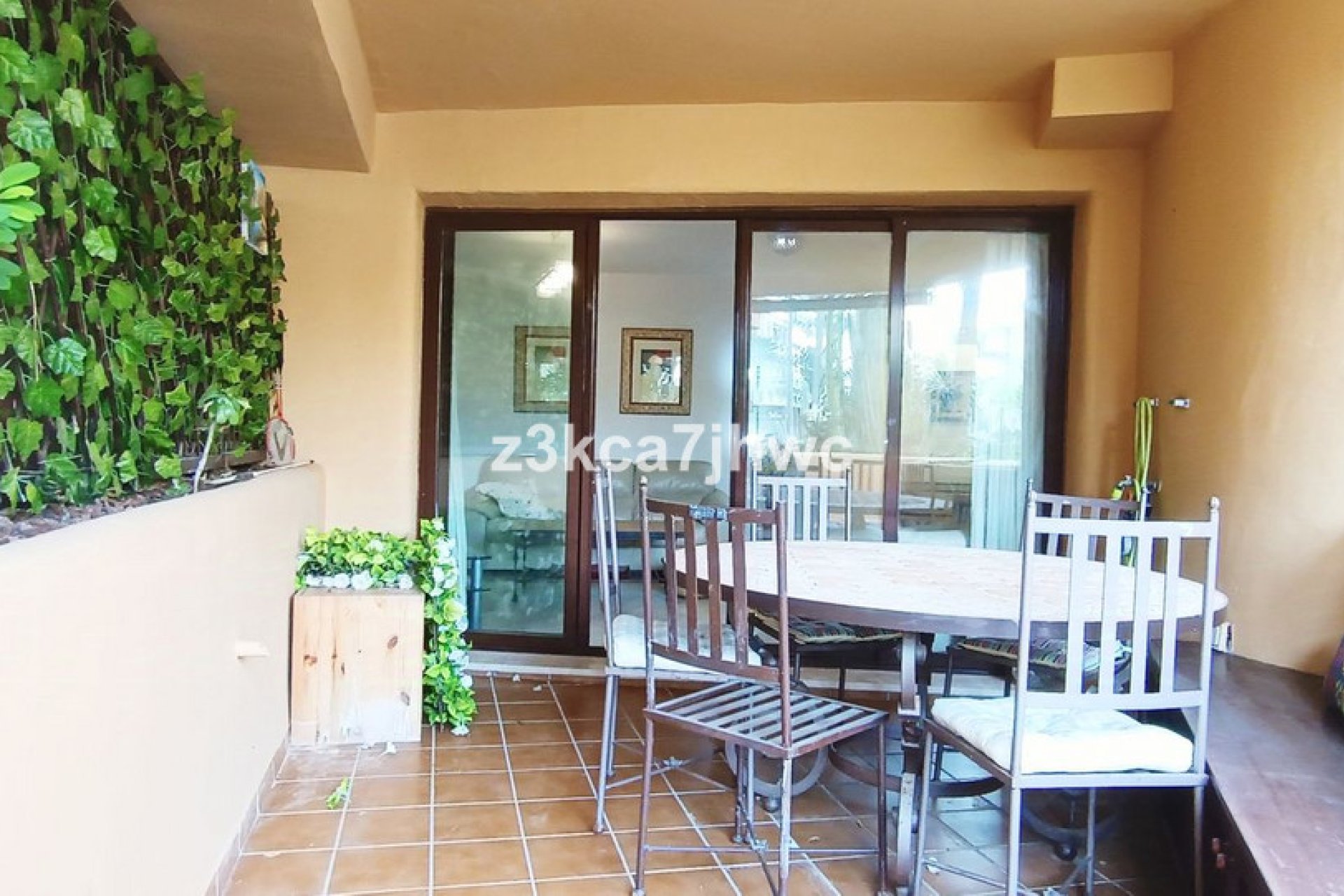 Resale - Apartment - Ground Floor Apartment - Estepona - Estepona Centro