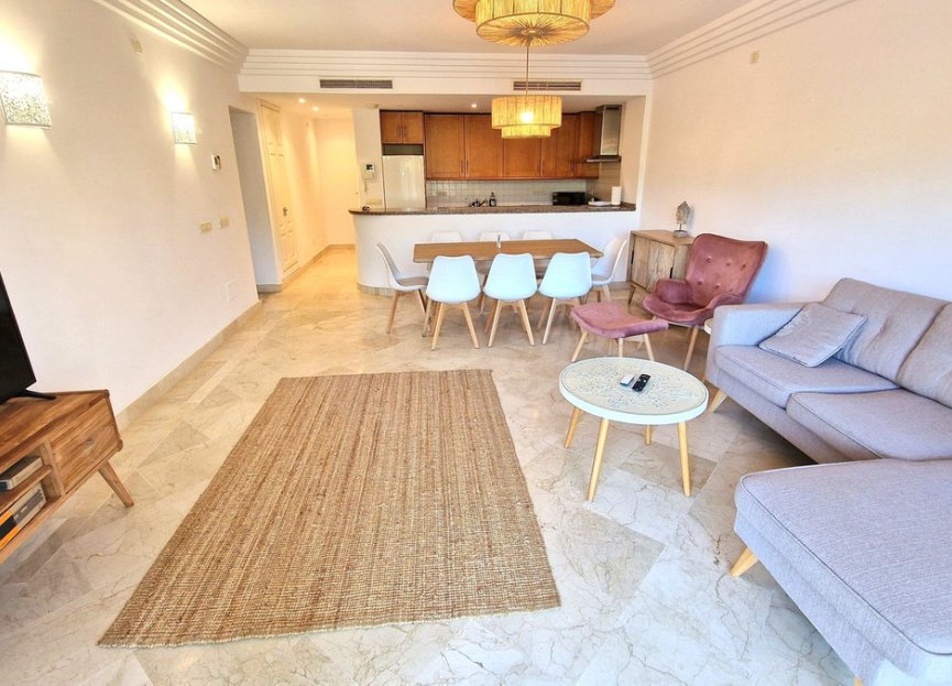 Resale - Apartment - Ground Floor Apartment - Estepona - Estepona Centro