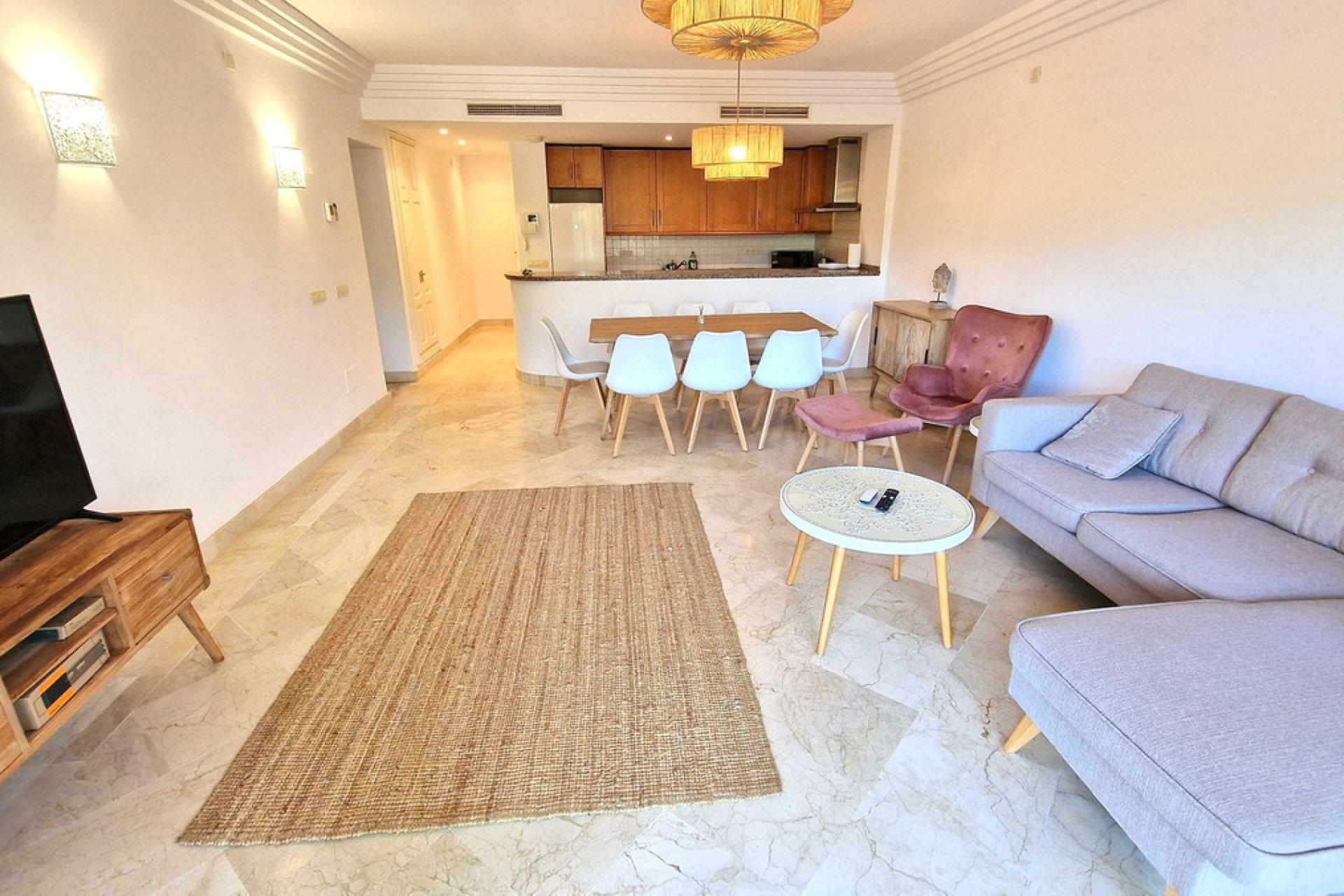 Resale - Apartment - Ground Floor Apartment - Estepona - Estepona Centro