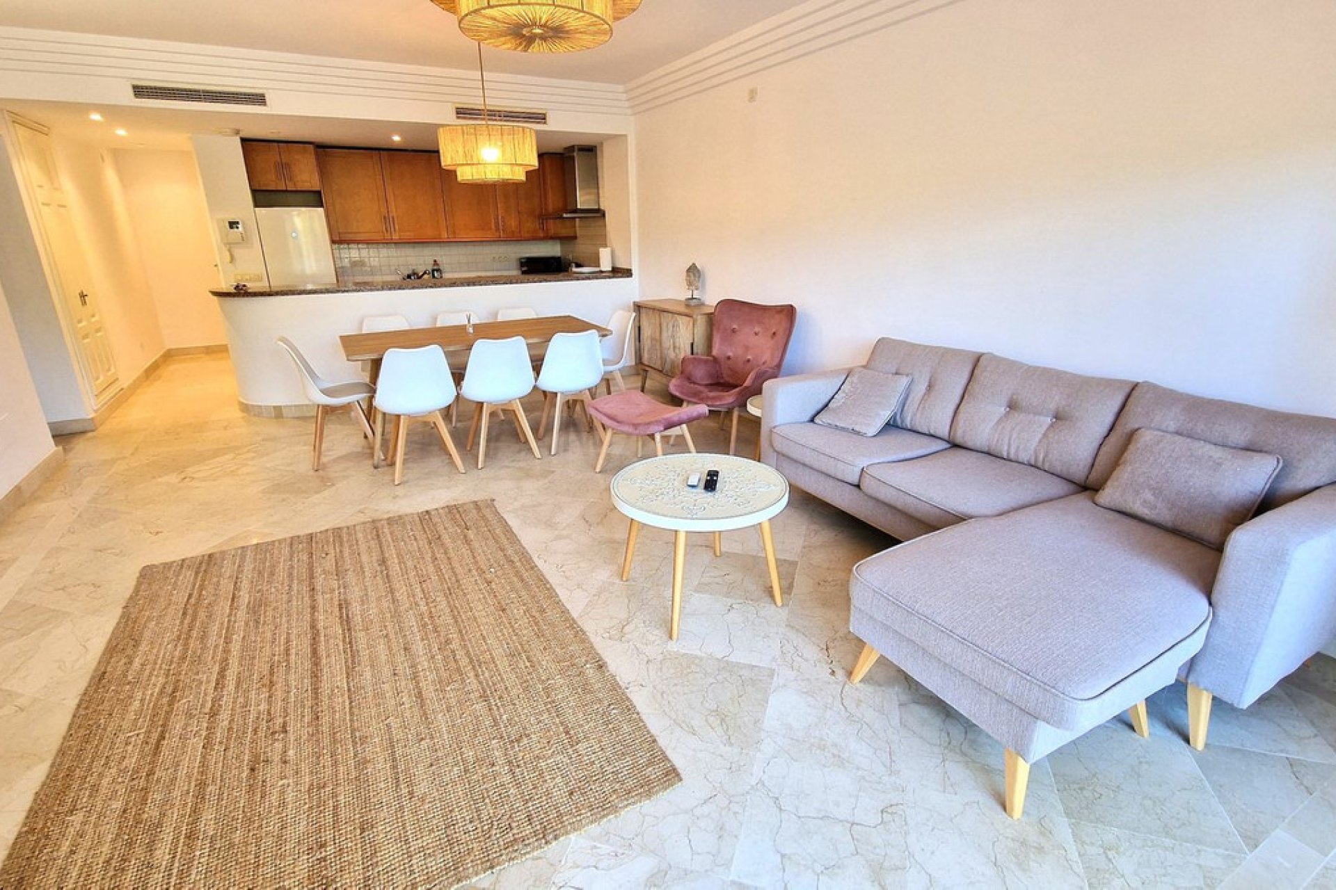 Resale - Apartment - Ground Floor Apartment - Estepona - Estepona Centro