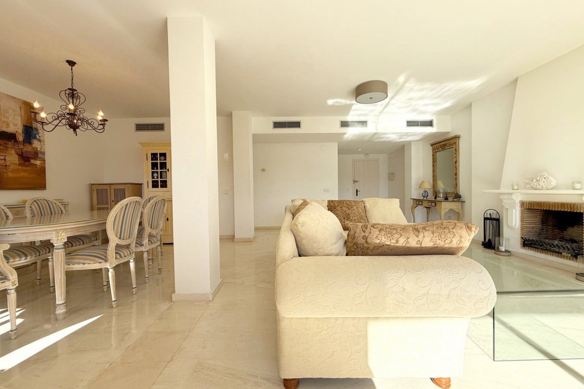 Resale - Apartment - Ground Floor Apartment - Estepona - Estepona Centro