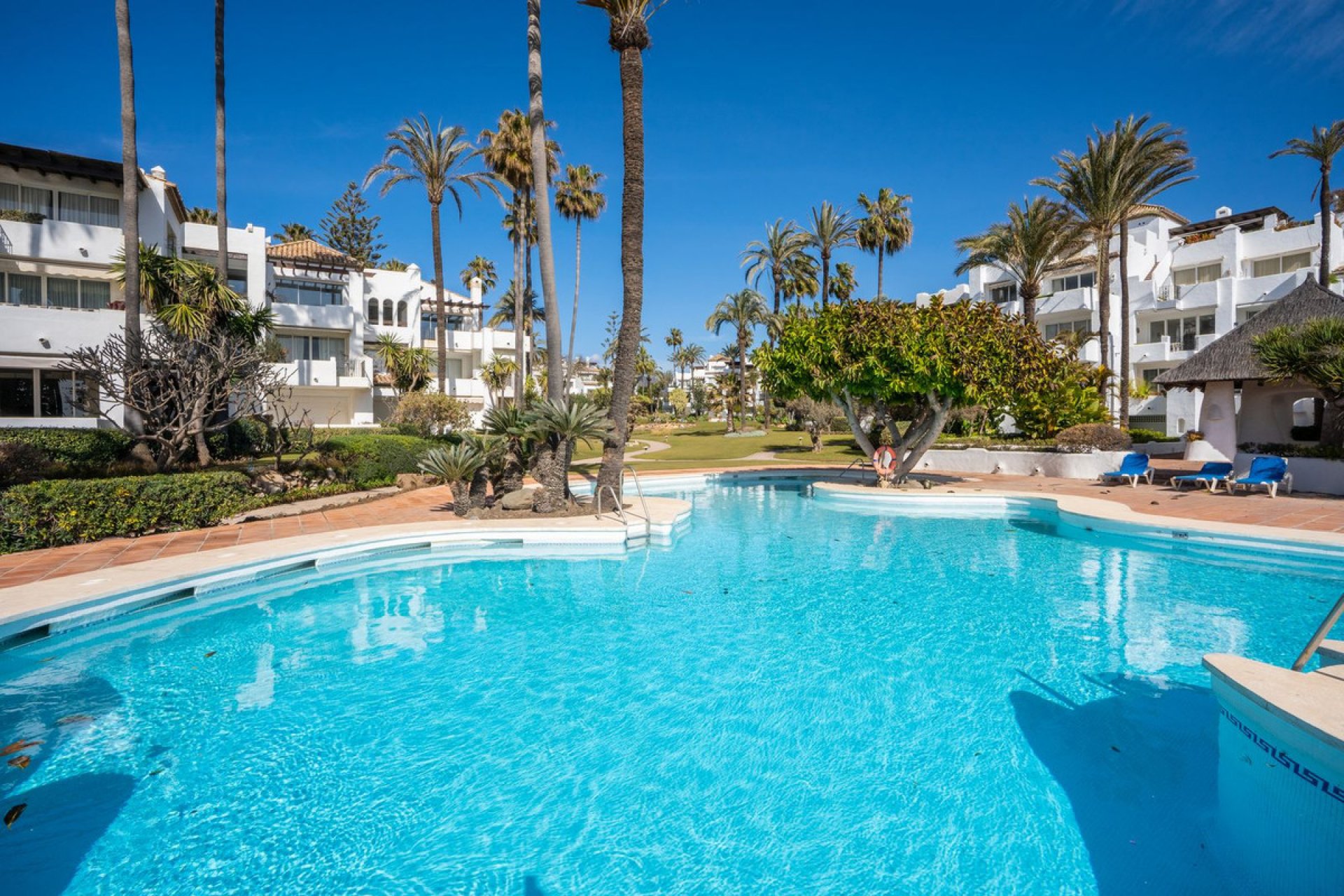 Resale - Apartment - Ground Floor Apartment - Estepona - Estepona Centro