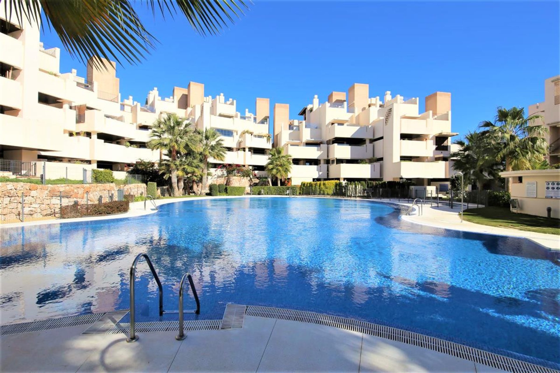 Resale - Apartment - Ground Floor Apartment - Estepona - Estepona Centro