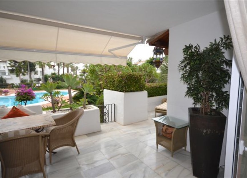 Resale - Apartment - Ground Floor Apartment - Estepona - Estepona Centro