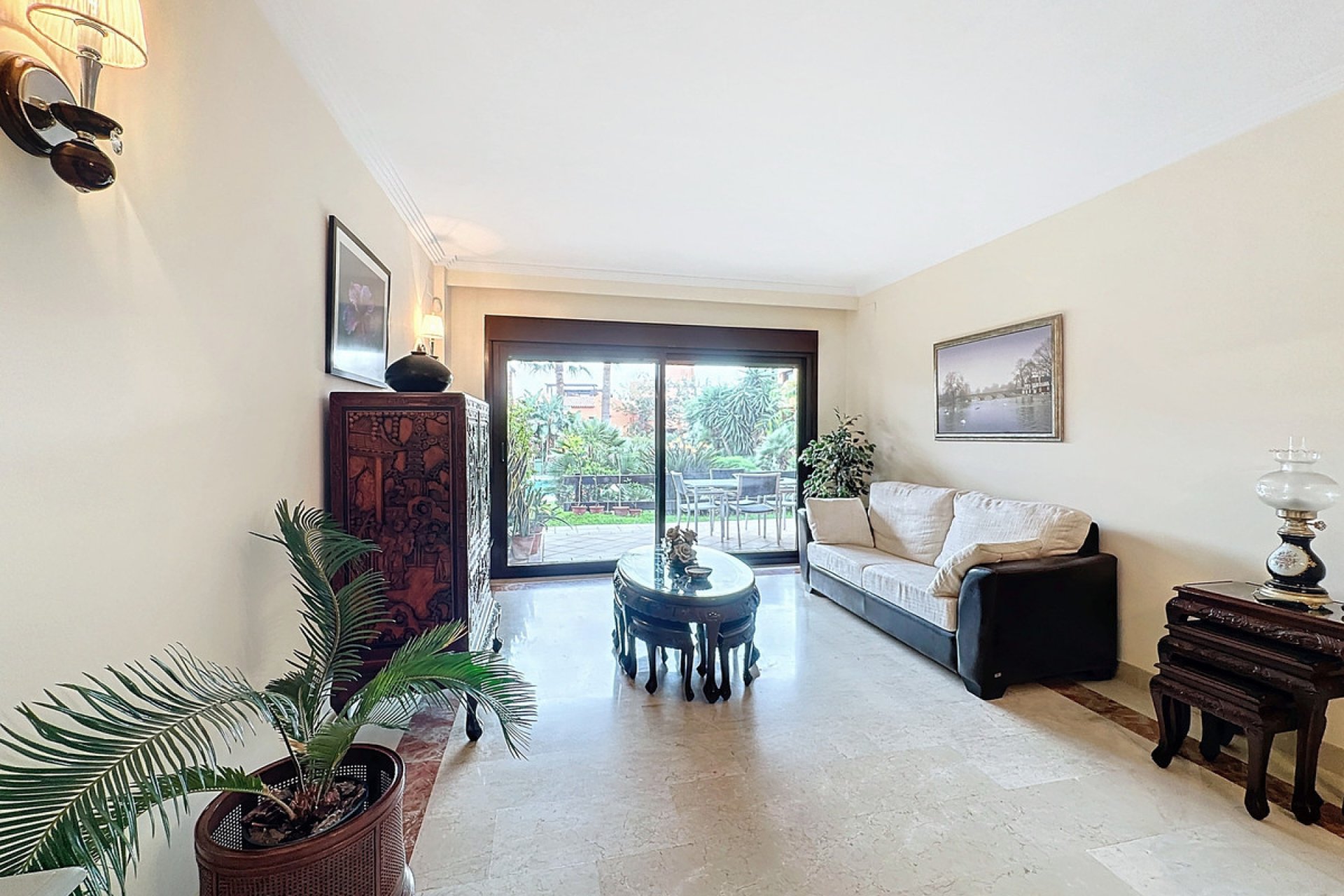 Resale - Apartment - Ground Floor Apartment - Estepona - Estepona Centro