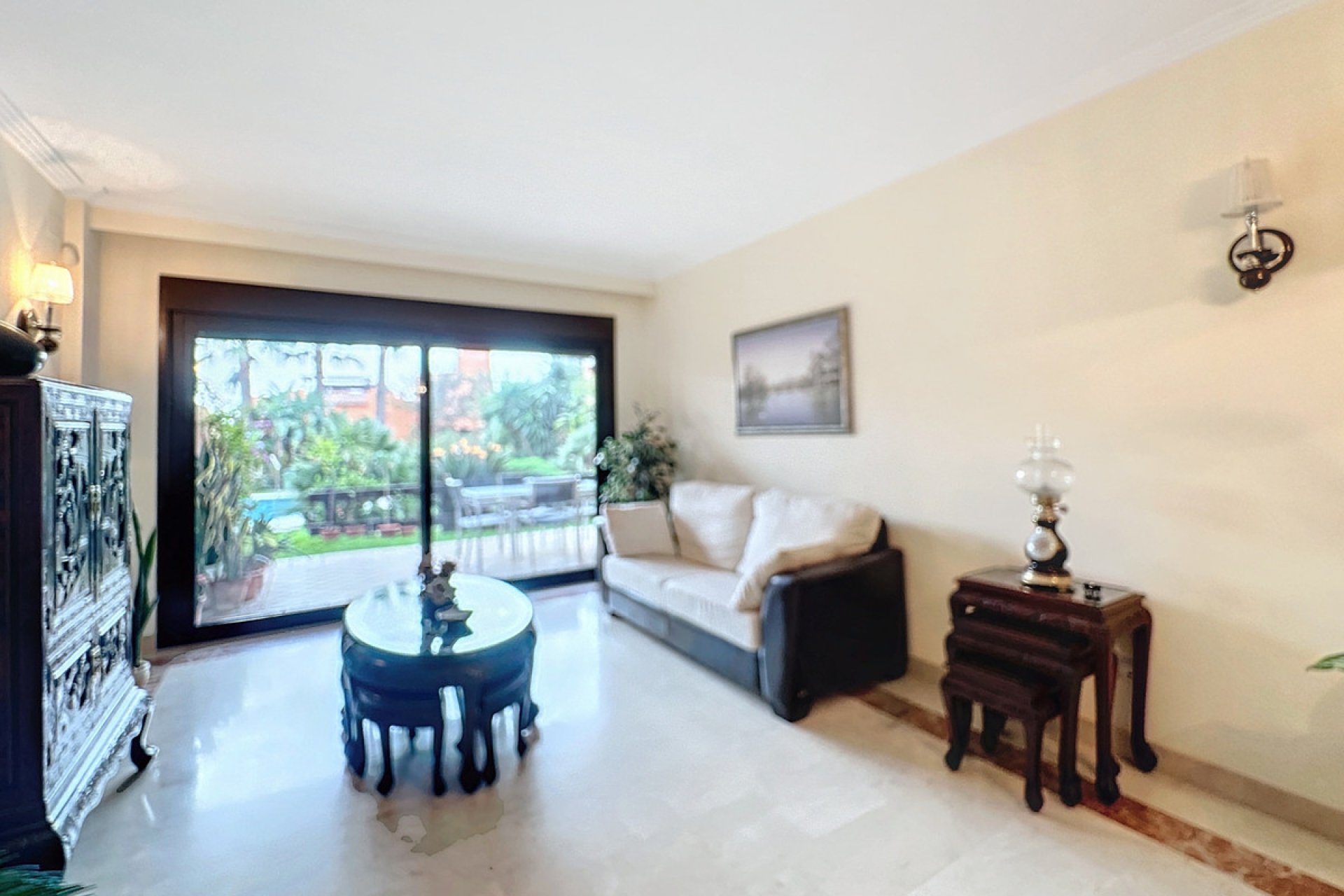 Resale - Apartment - Ground Floor Apartment - Estepona - Estepona Centro