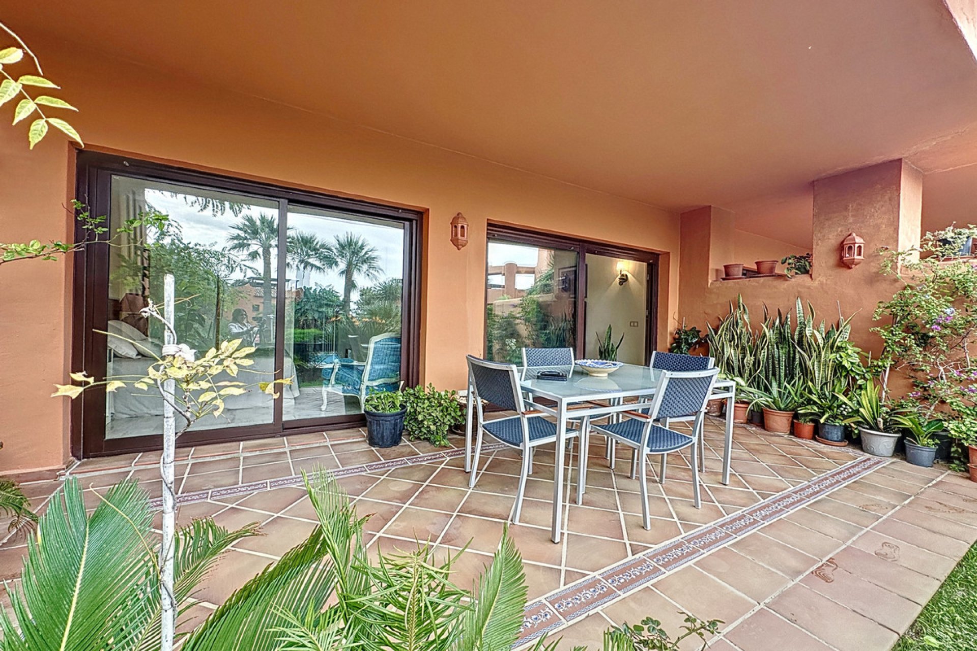 Resale - Apartment - Ground Floor Apartment - Estepona - Estepona Centro