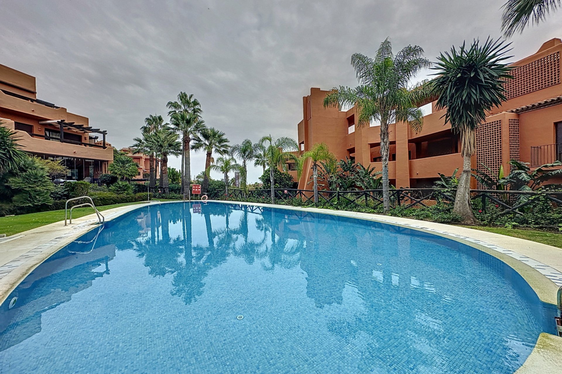 Resale - Apartment - Ground Floor Apartment - Estepona - Estepona Centro