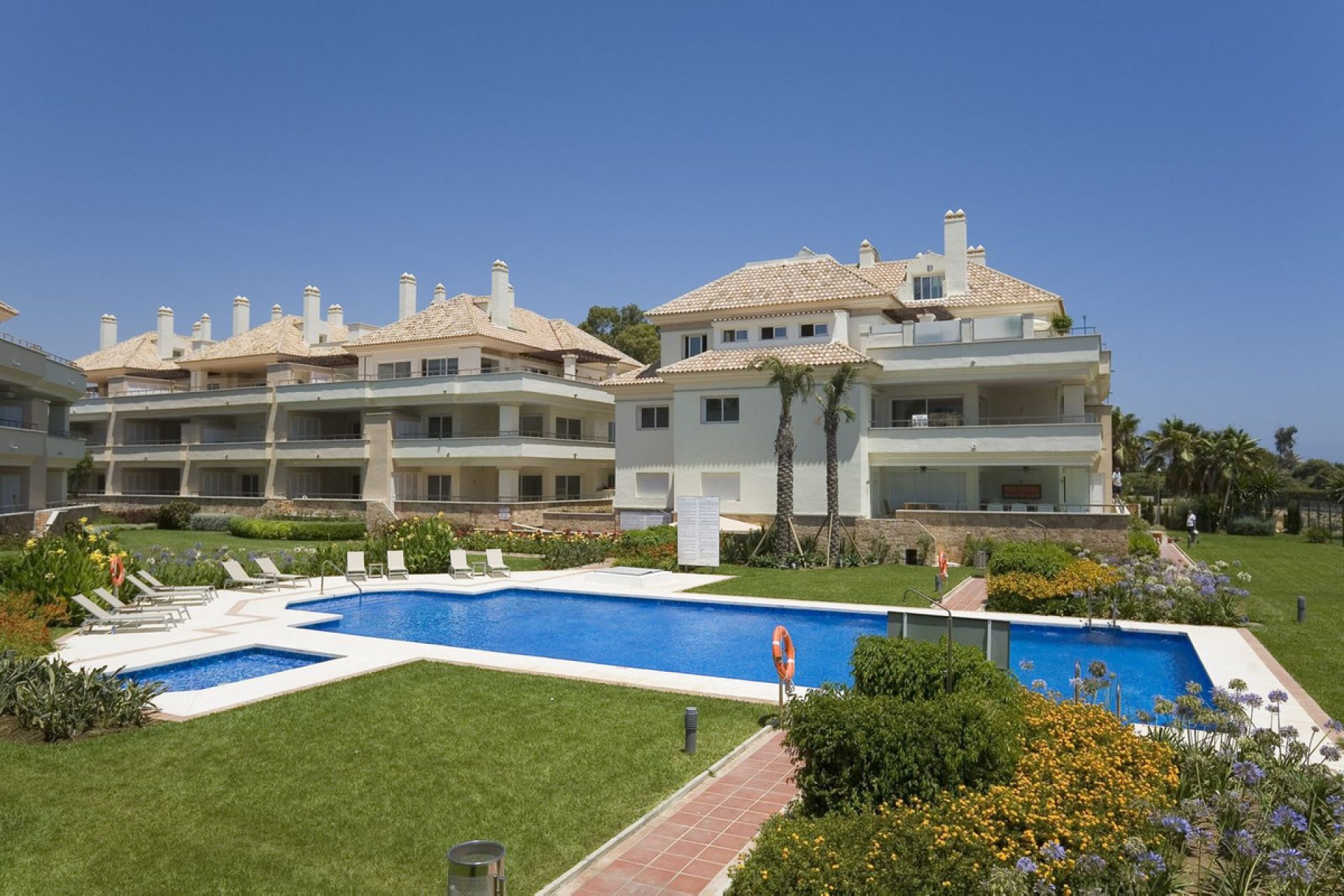 Resale - Apartment - Ground Floor Apartment - Estepona - Estepona Centro