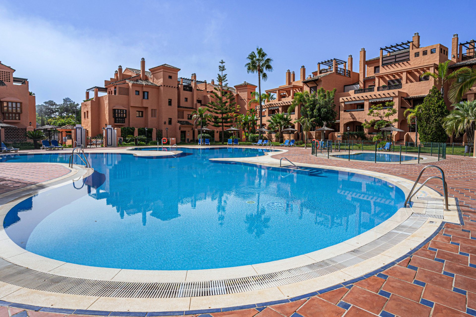 Resale - Apartment - Ground Floor Apartment - Estepona - Hacienda del Sol