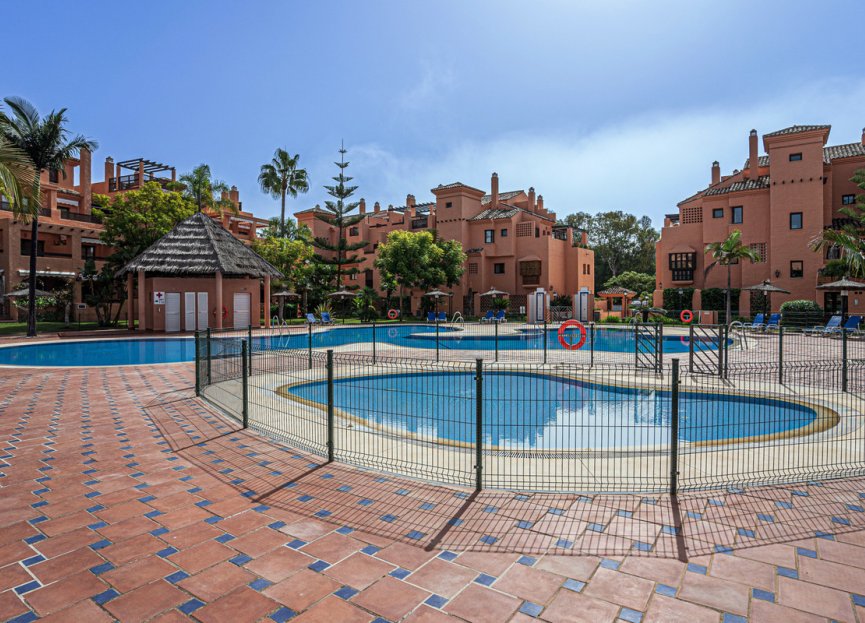 Resale - Apartment - Ground Floor Apartment - Estepona - Hacienda del Sol