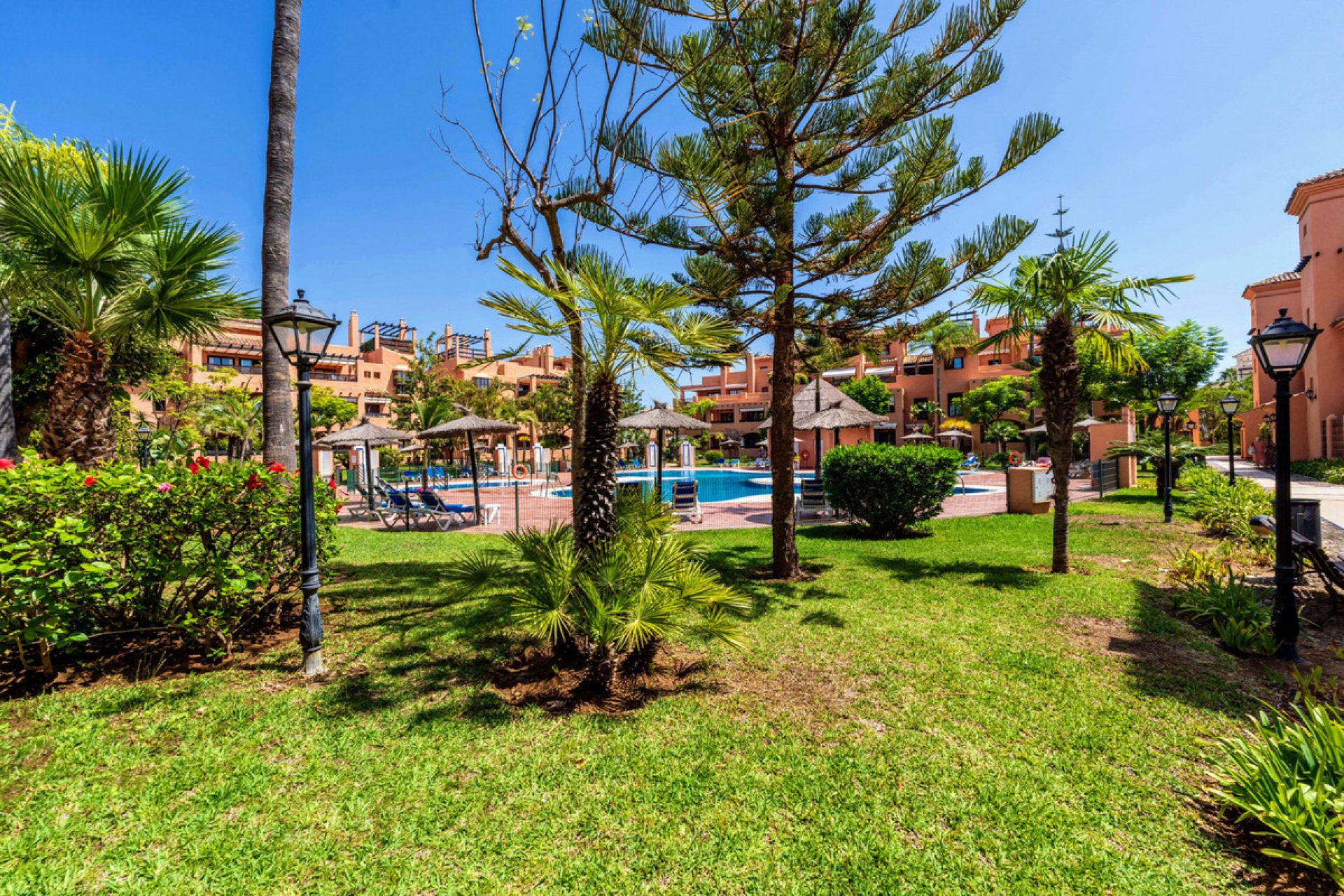 Resale - Apartment - Ground Floor Apartment - Estepona - Hacienda del Sol