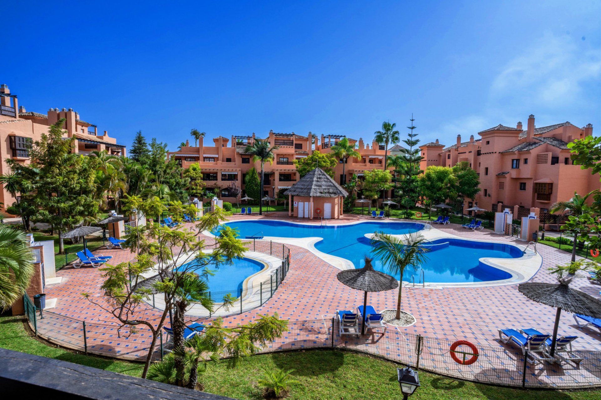 Resale - Apartment - Ground Floor Apartment - Estepona - Hacienda del Sol