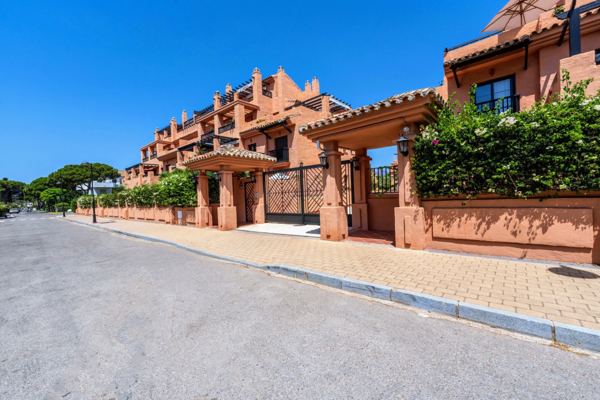 Resale - Apartment - Ground Floor Apartment - Estepona - Hacienda del Sol