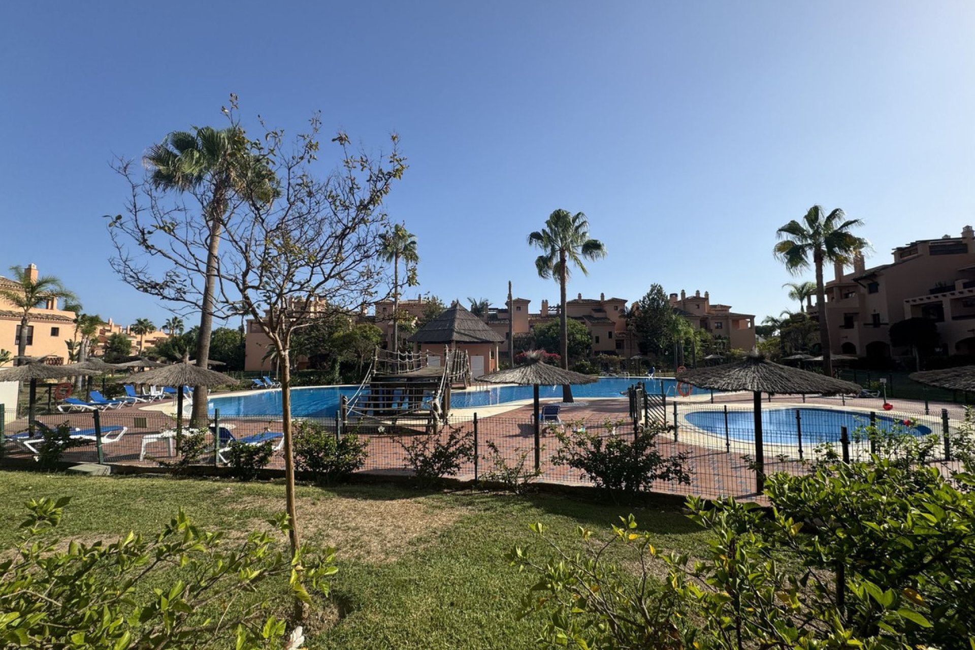 Resale - Apartment - Ground Floor Apartment - Estepona - Hacienda del Sol