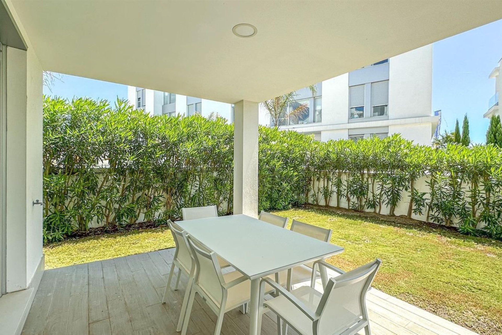 Resale - Apartment - Ground Floor Apartment - Estepona - New Golden Mile