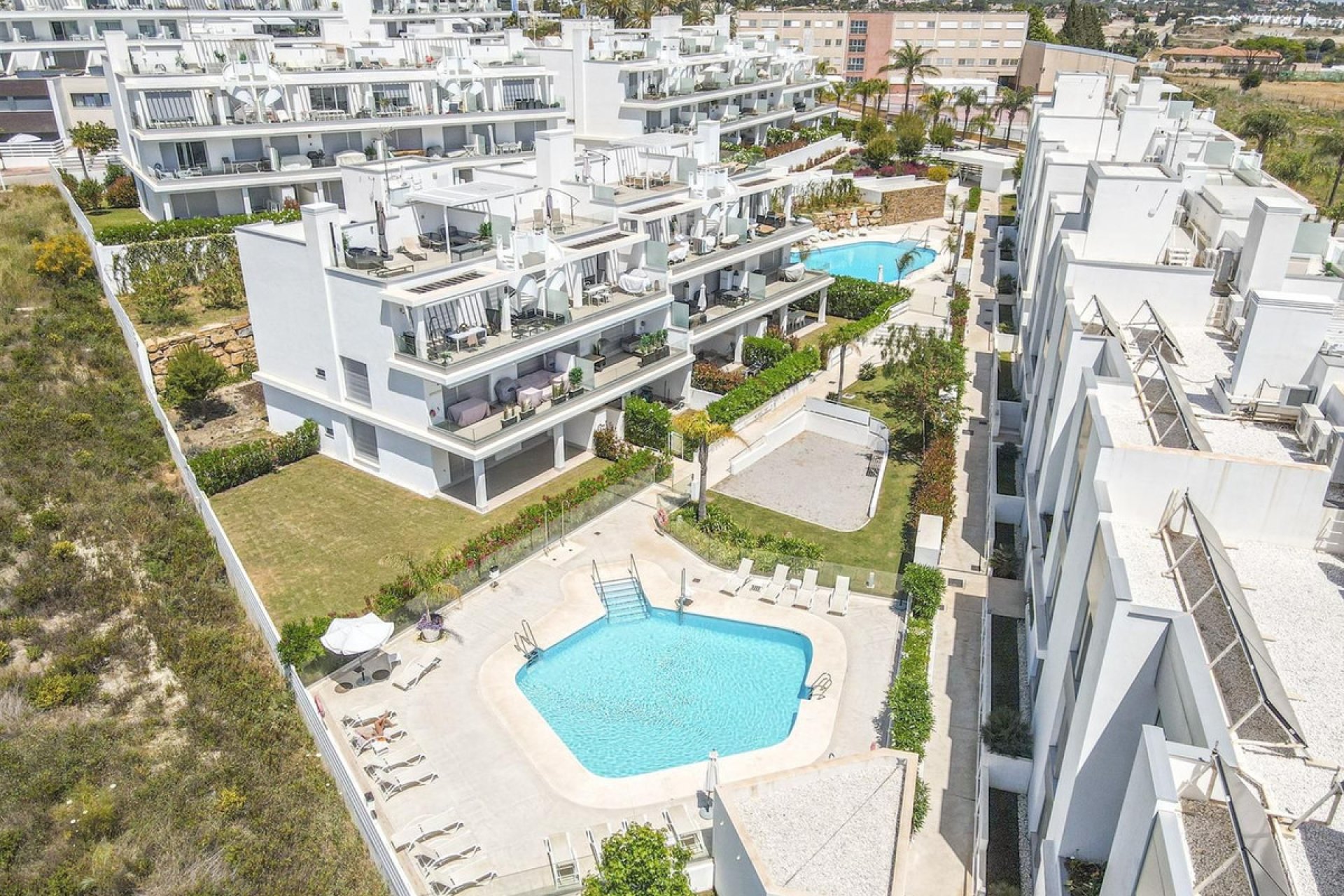 Resale - Apartment - Ground Floor Apartment - Estepona - New Golden Mile