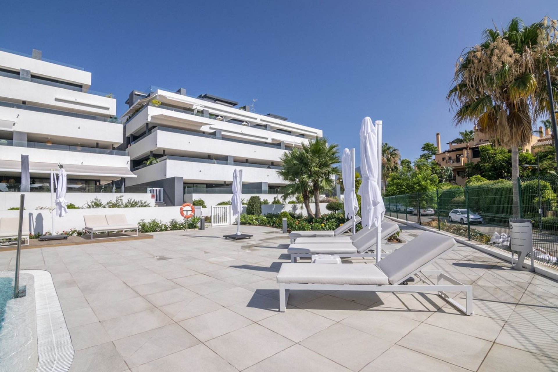 Resale - Apartment - Ground Floor Apartment - Estepona - New Golden Mile