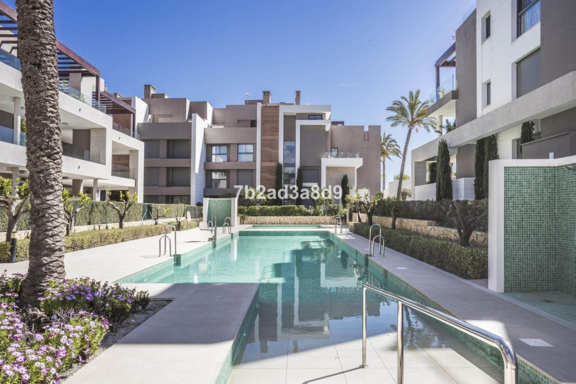 Resale - Apartment - Ground Floor Apartment - Estepona - New Golden Mile