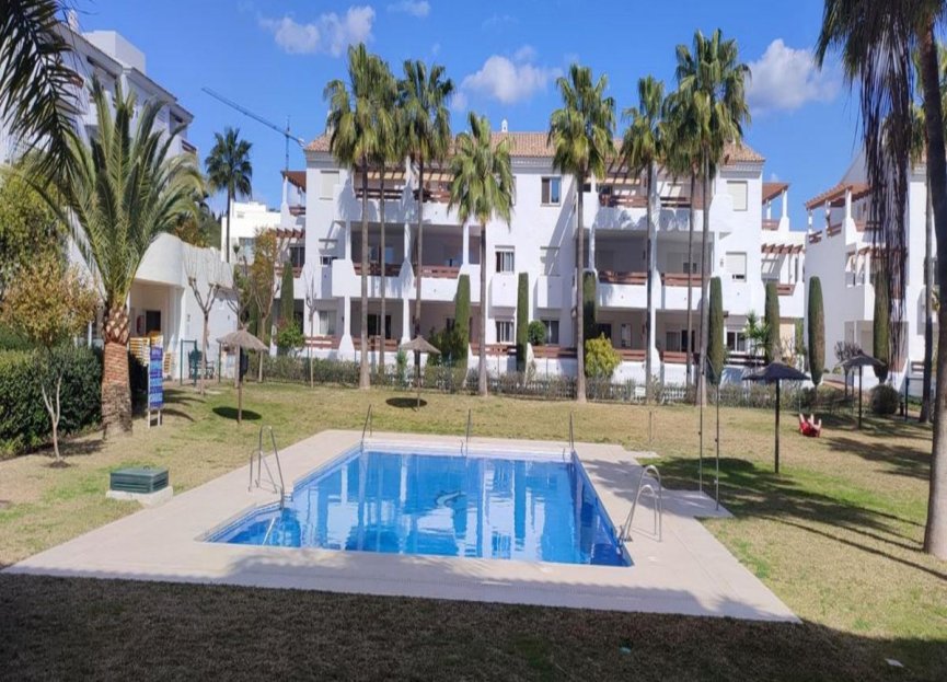 Resale - Apartment - Ground Floor Apartment - Estepona - Selwo