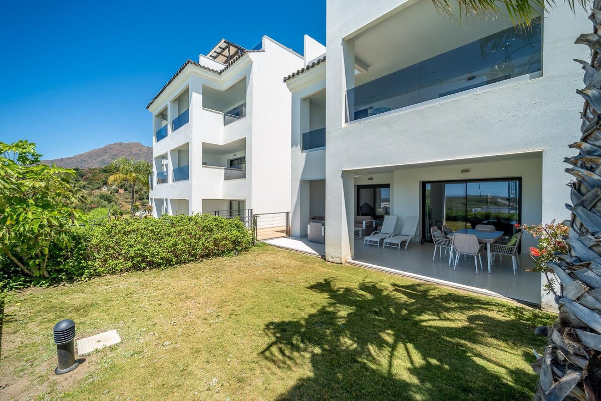 Resale - Apartment - Ground Floor Apartment - Estepona