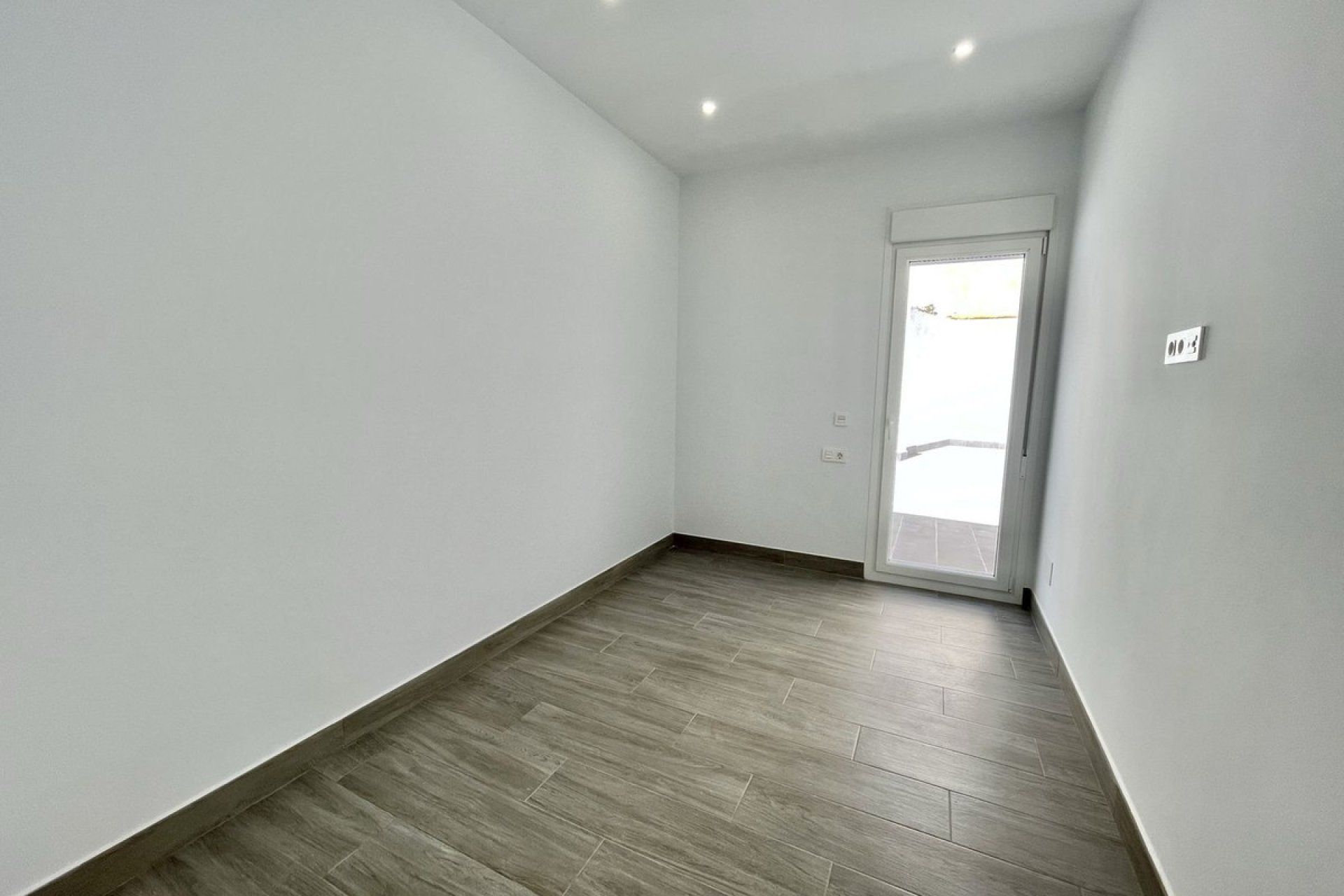 Resale - Apartment - Ground Floor Apartment - Fuengirola - Fuengirola Centro