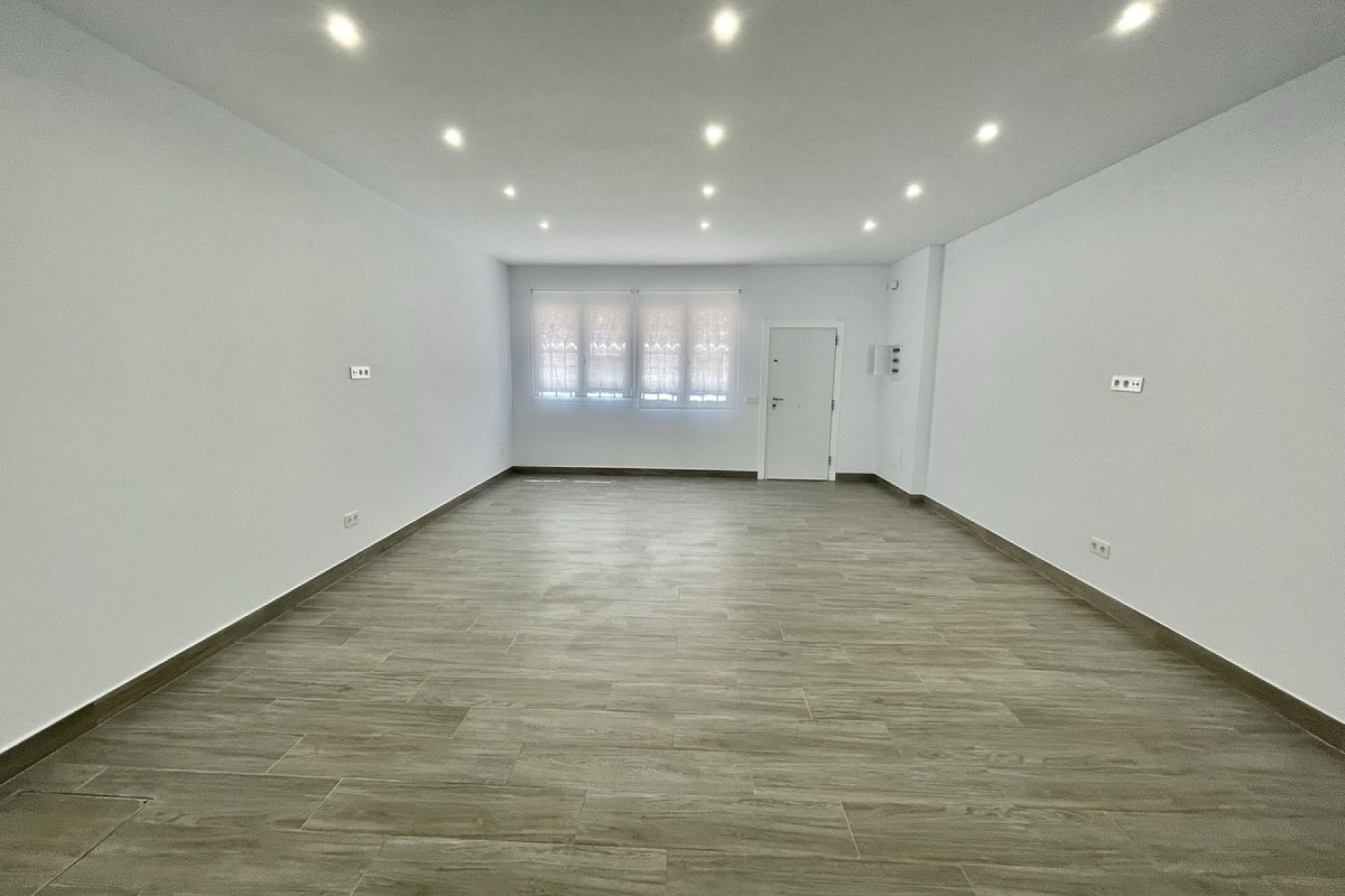 Resale - Apartment - Ground Floor Apartment - Fuengirola - Fuengirola Centro