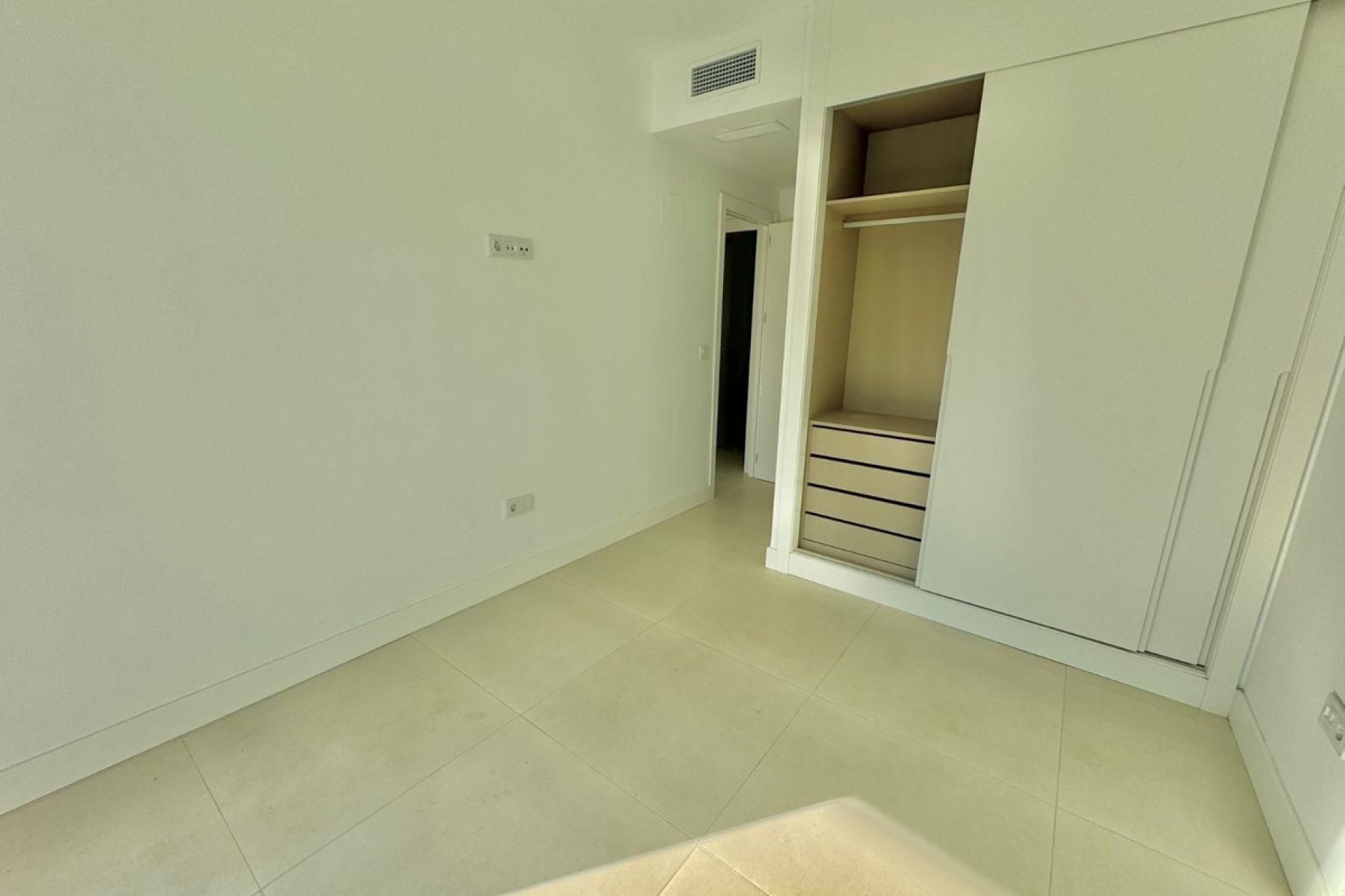 Resale - Apartment - Ground Floor Apartment - Fuengirola - Fuengirola Centro