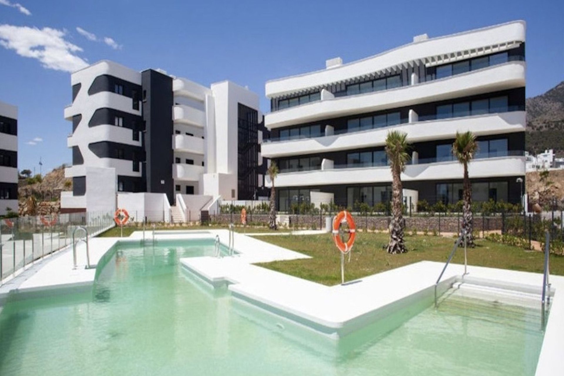 Resale - Apartment - Ground Floor Apartment - Fuengirola - Fuengirola Centro