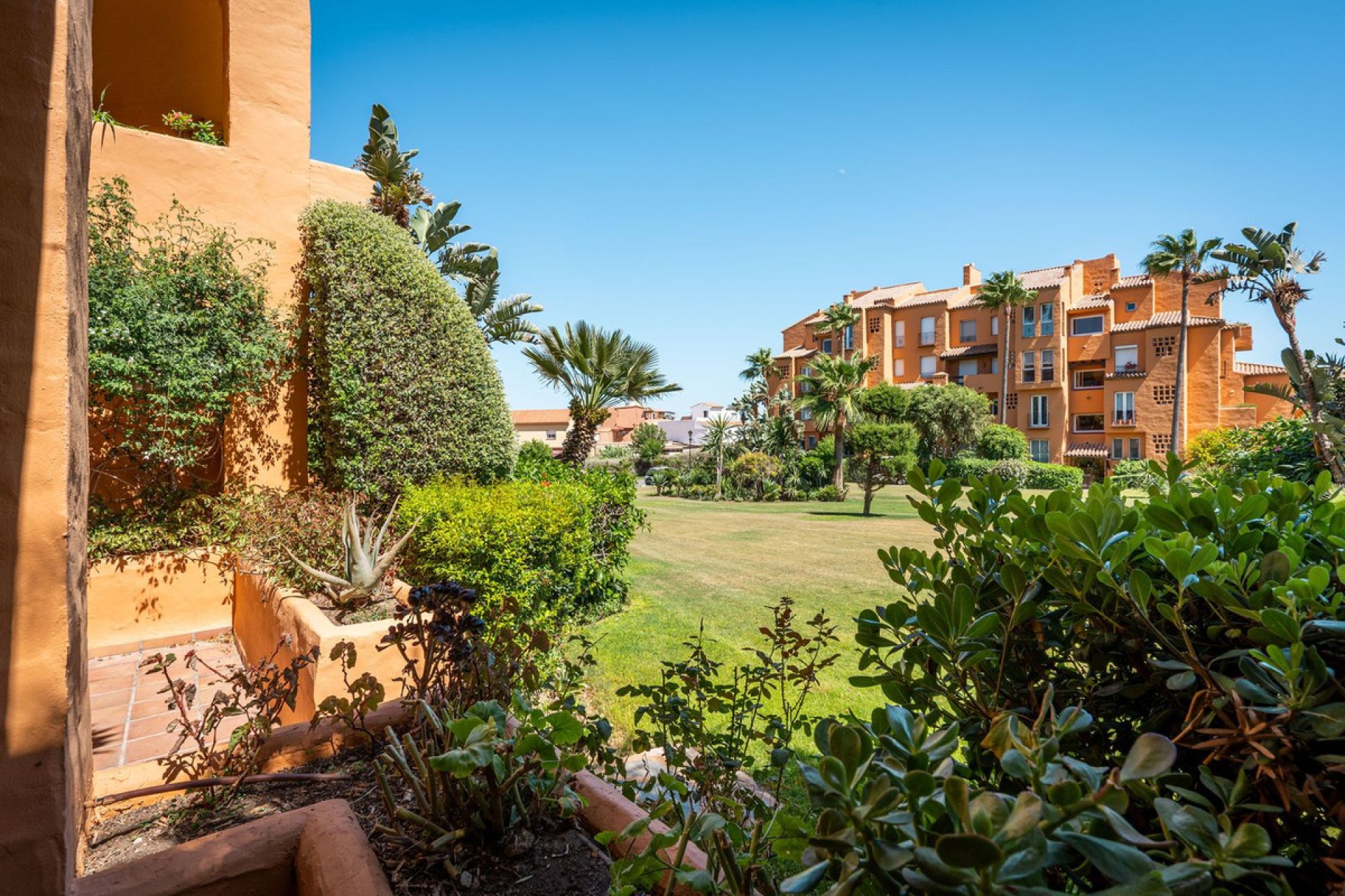 Resale - Apartment - Ground Floor Apartment - Manilva - La Duquesa