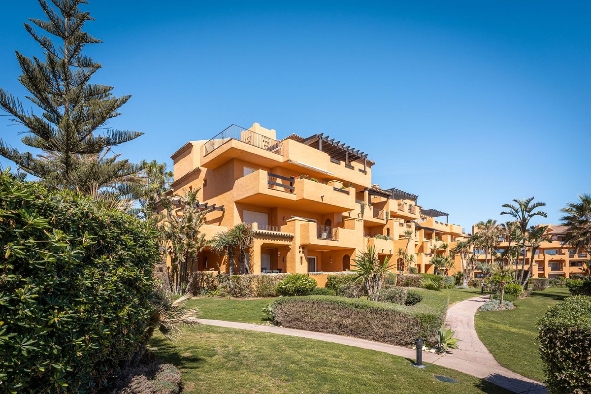 Resale - Apartment - Ground Floor Apartment - Manilva - La Duquesa