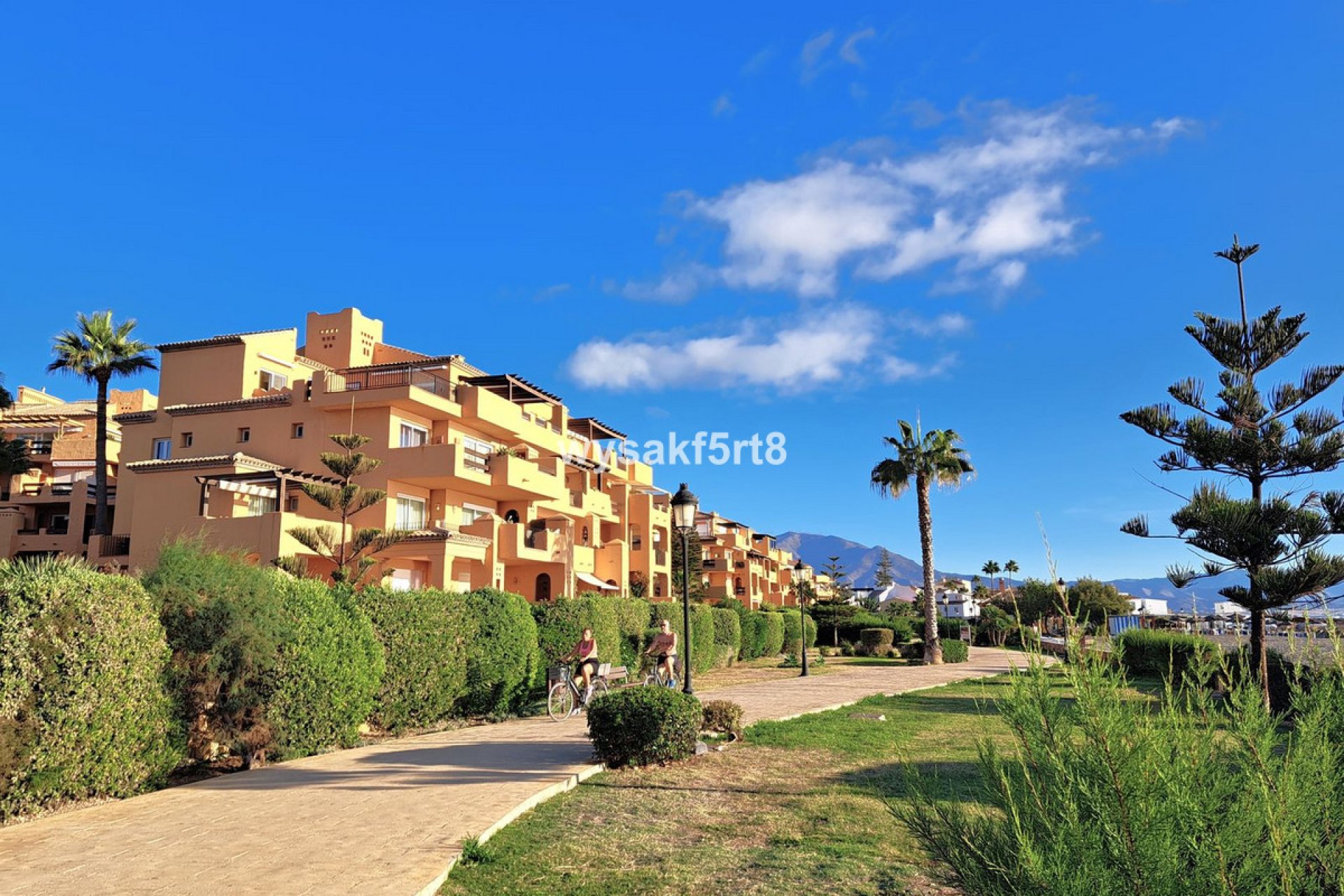 Resale - Apartment - Ground Floor Apartment - Manilva - La Duquesa