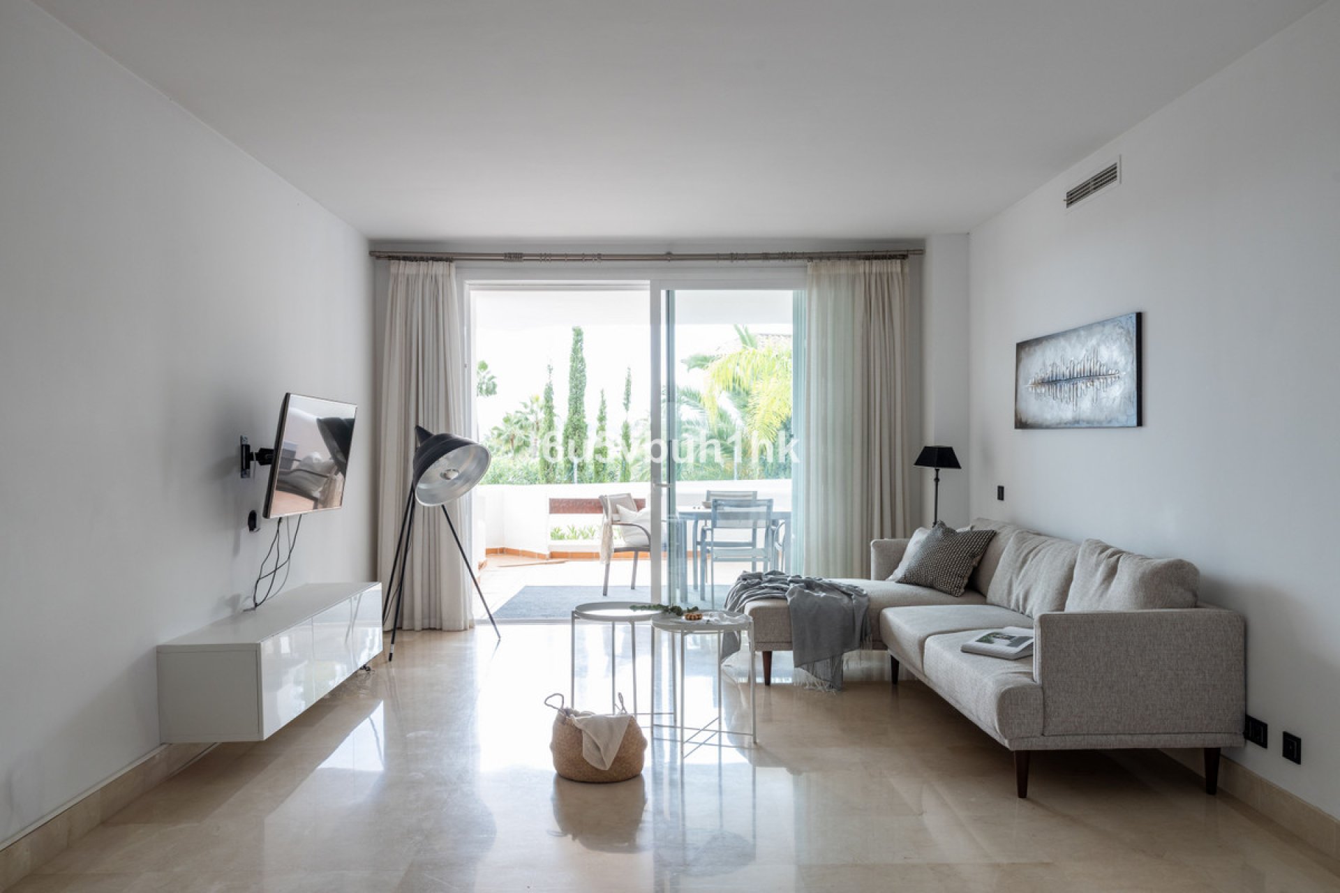 Resale - Apartment - Ground Floor Apartment - Marbella - Aloha