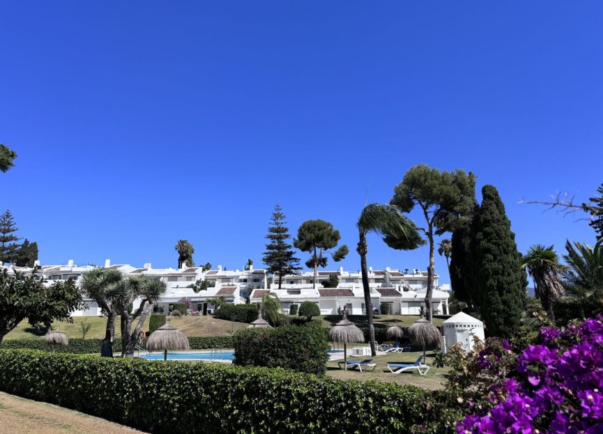 Resale - Apartment - Ground Floor Apartment - Marbella - Aloha