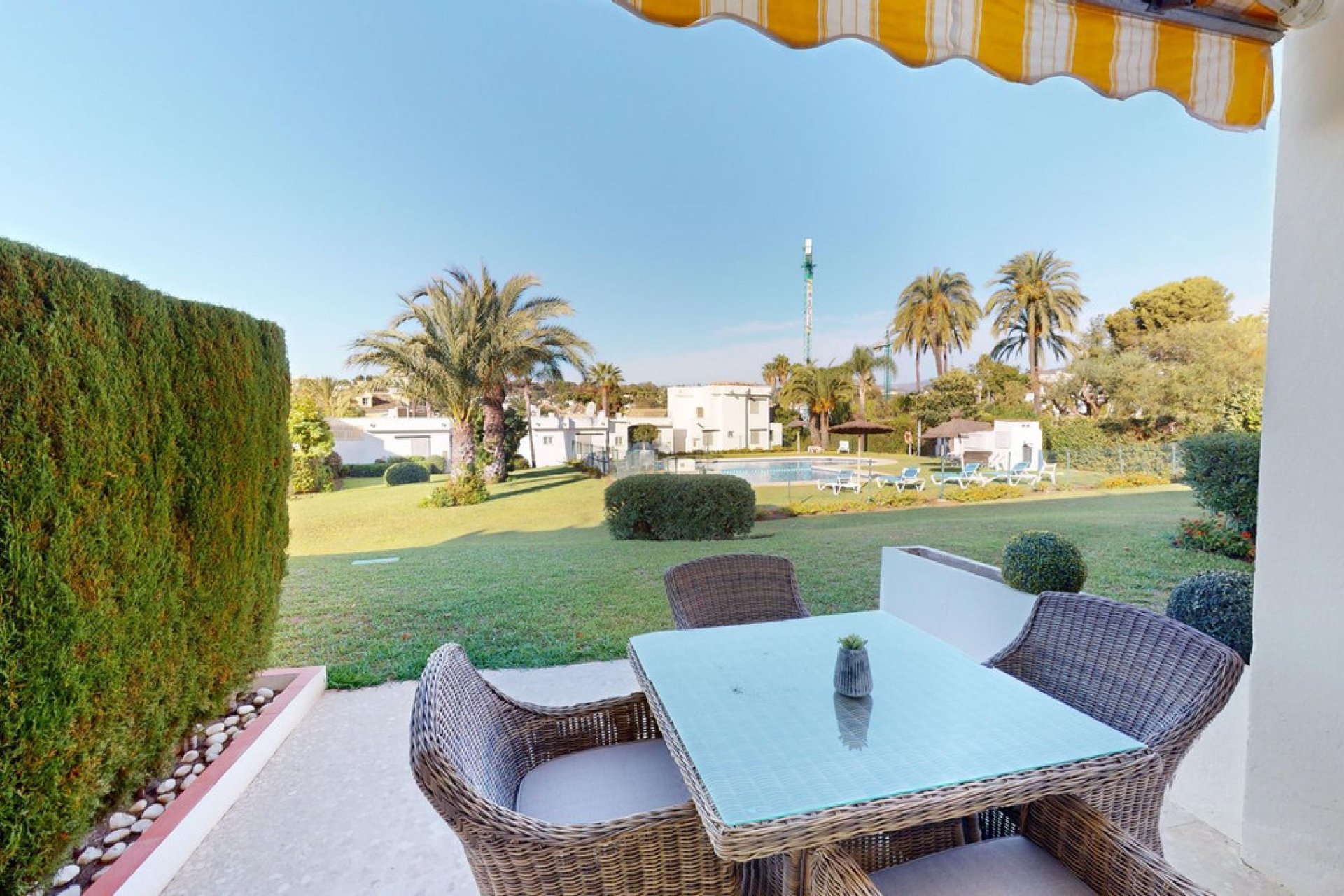 Resale - Apartment - Ground Floor Apartment - Marbella - Aloha